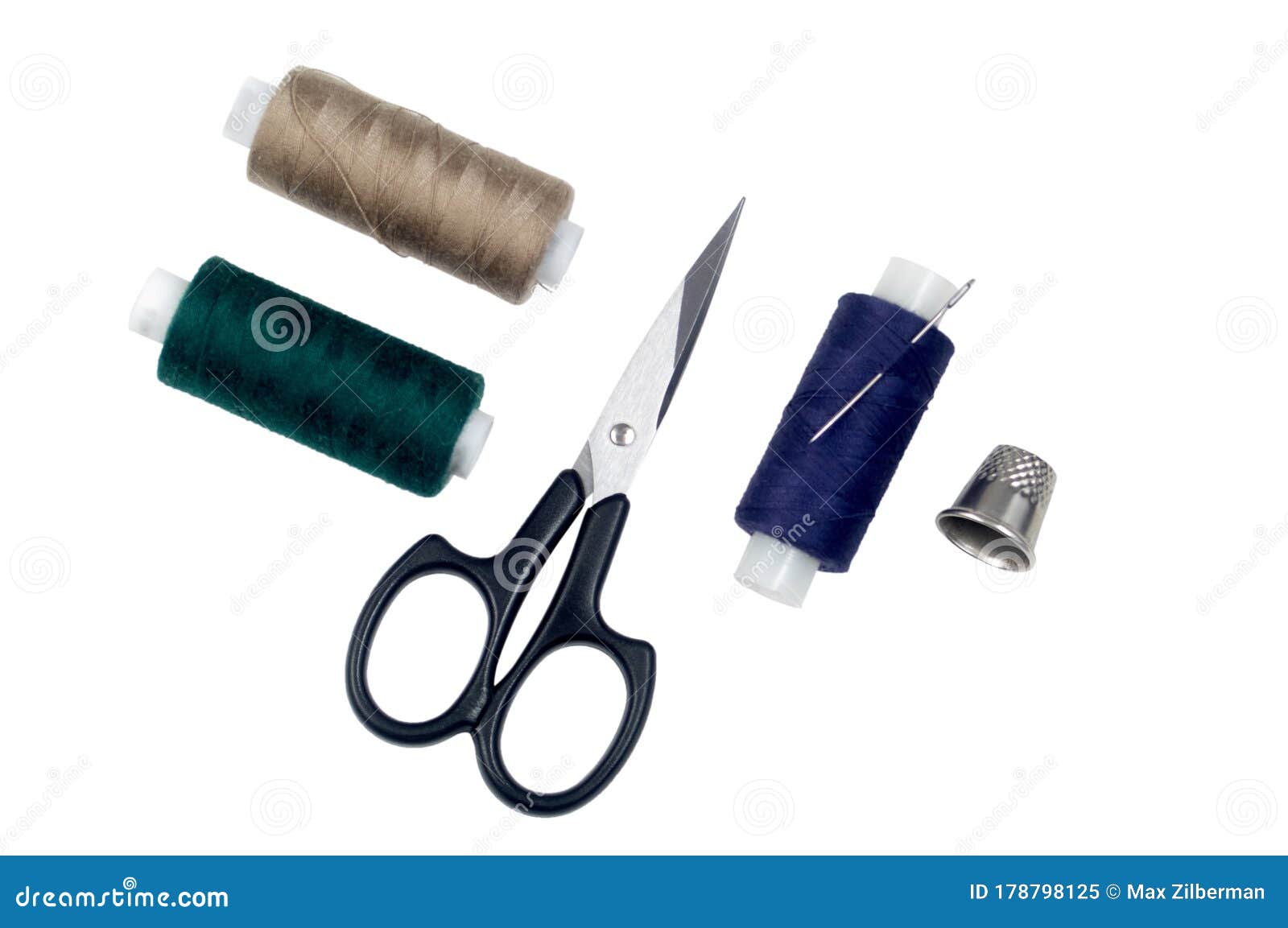 Items For Sewing Needle, Scissors, Threads And Thimble Obraz Stock