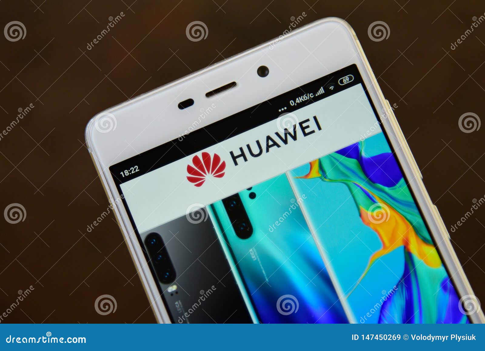 caravan Dierbare Emigreren Huawei Logo Seen on the Screen Smartphone Editorial Stock Image - Image of  huawei, illustrative: 147450269