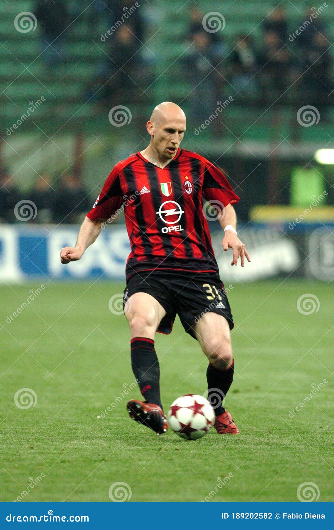Stam in Action during the Match Editorial Photography - Image of match: 189202582