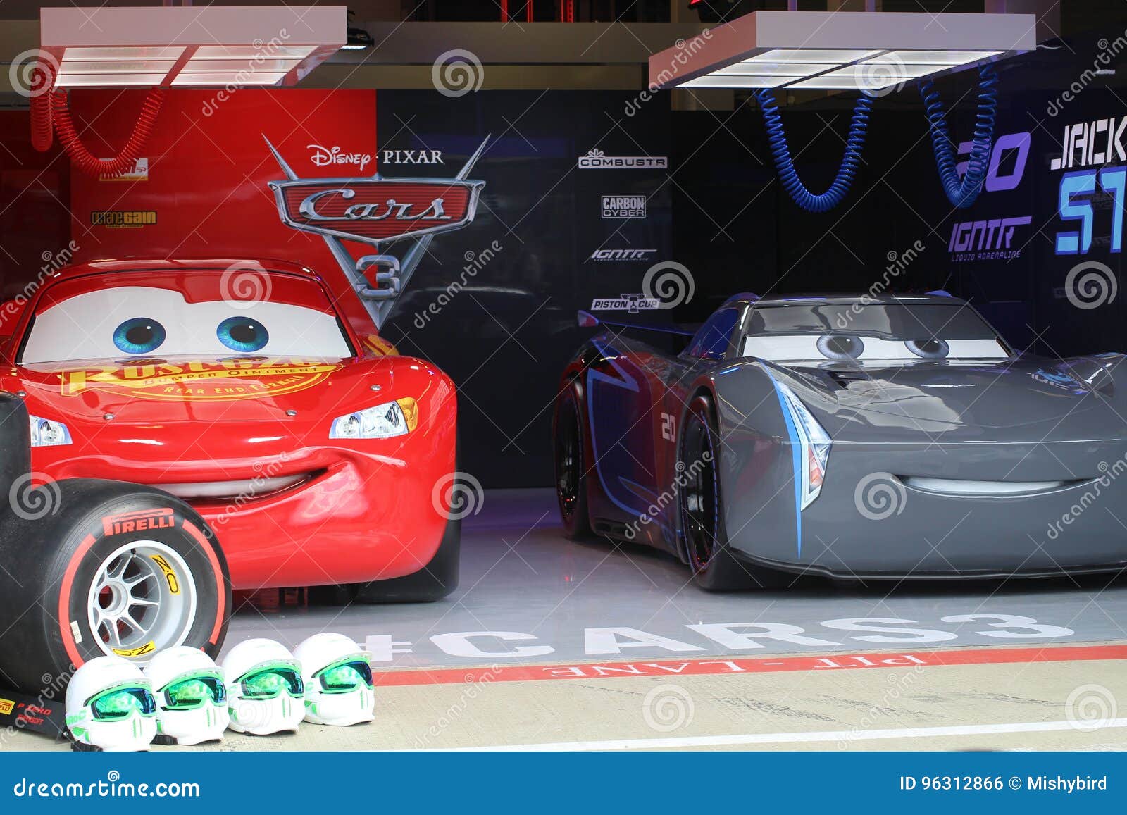 Jackson Storm and Lightning Mcqueen Editorial Photo - Image of raceway,  driving: 96312866