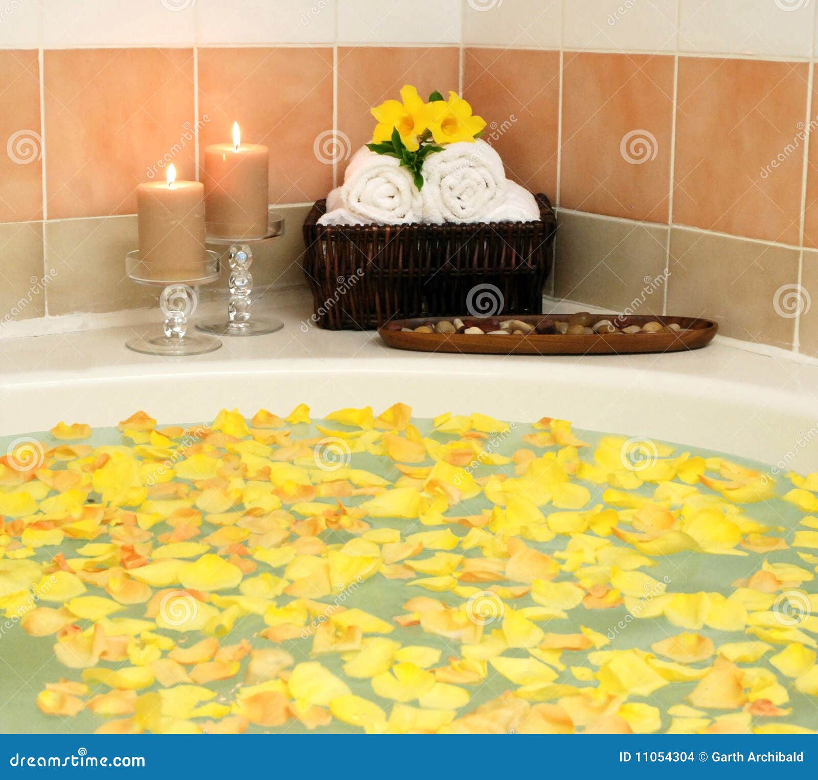 Jacuzzi Hot Tub Spa Bath Flowers Candles Stock Photo - Image of feel,  candles: 11054304