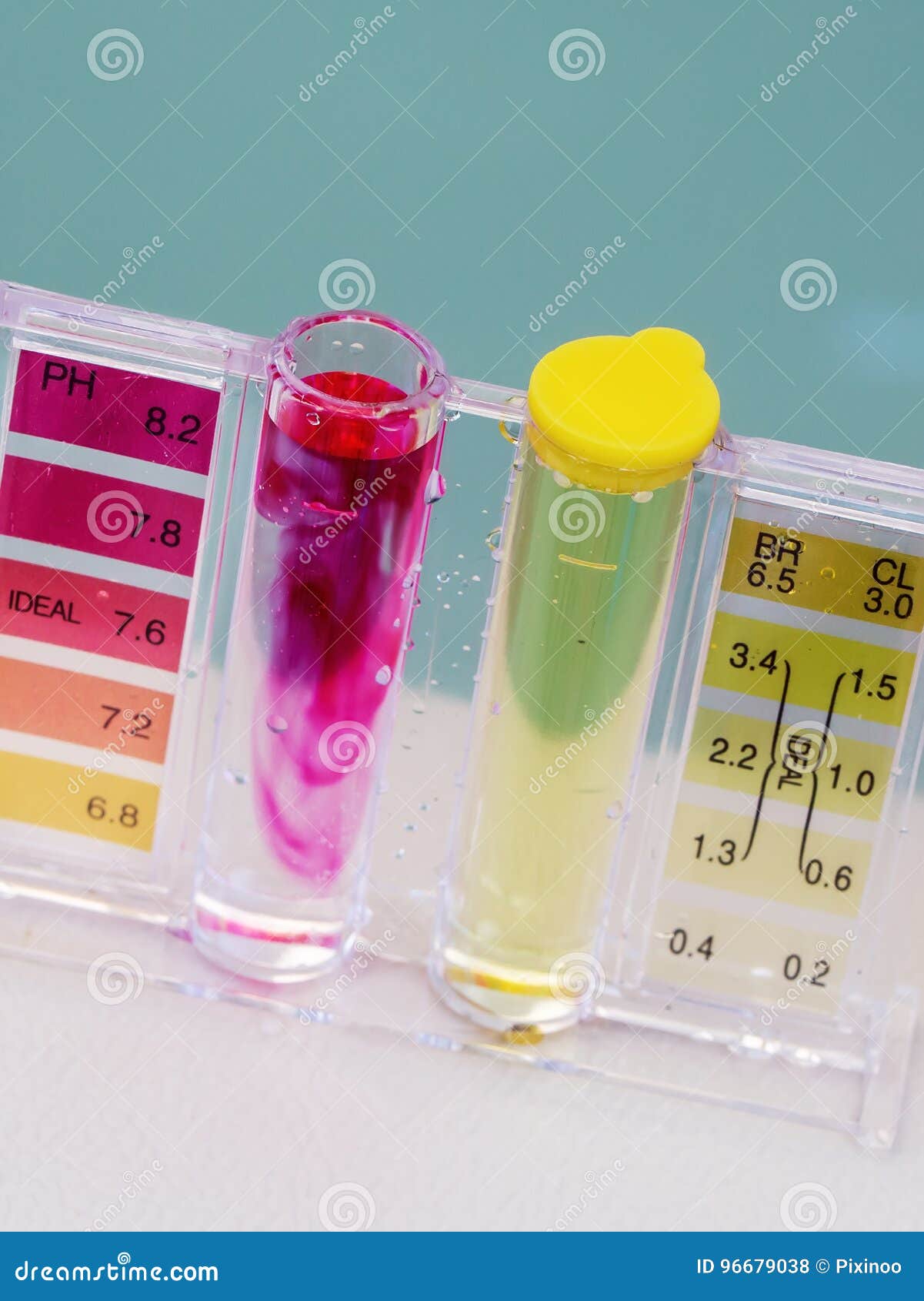 jacuzzi spa pool maintenance test, ph chlorine and bromide level