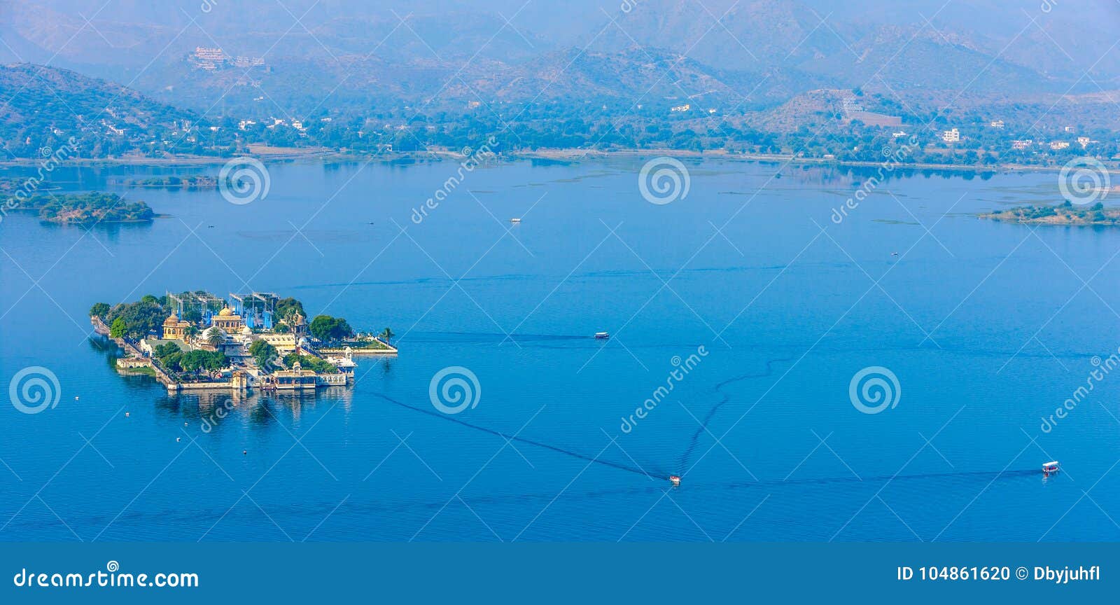 jag mandir palace, lake pichola, udaipur, rajasthan, india