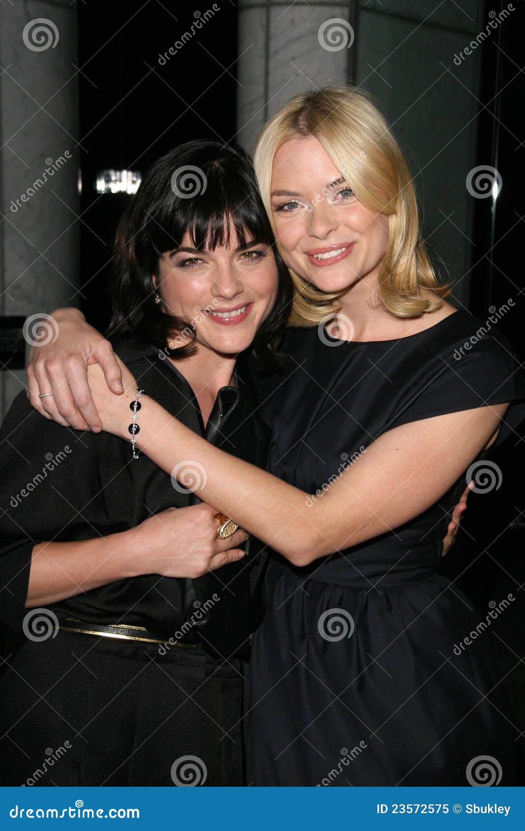 Jaime King, Selma Blair editorial image. Image of jaime 23572575