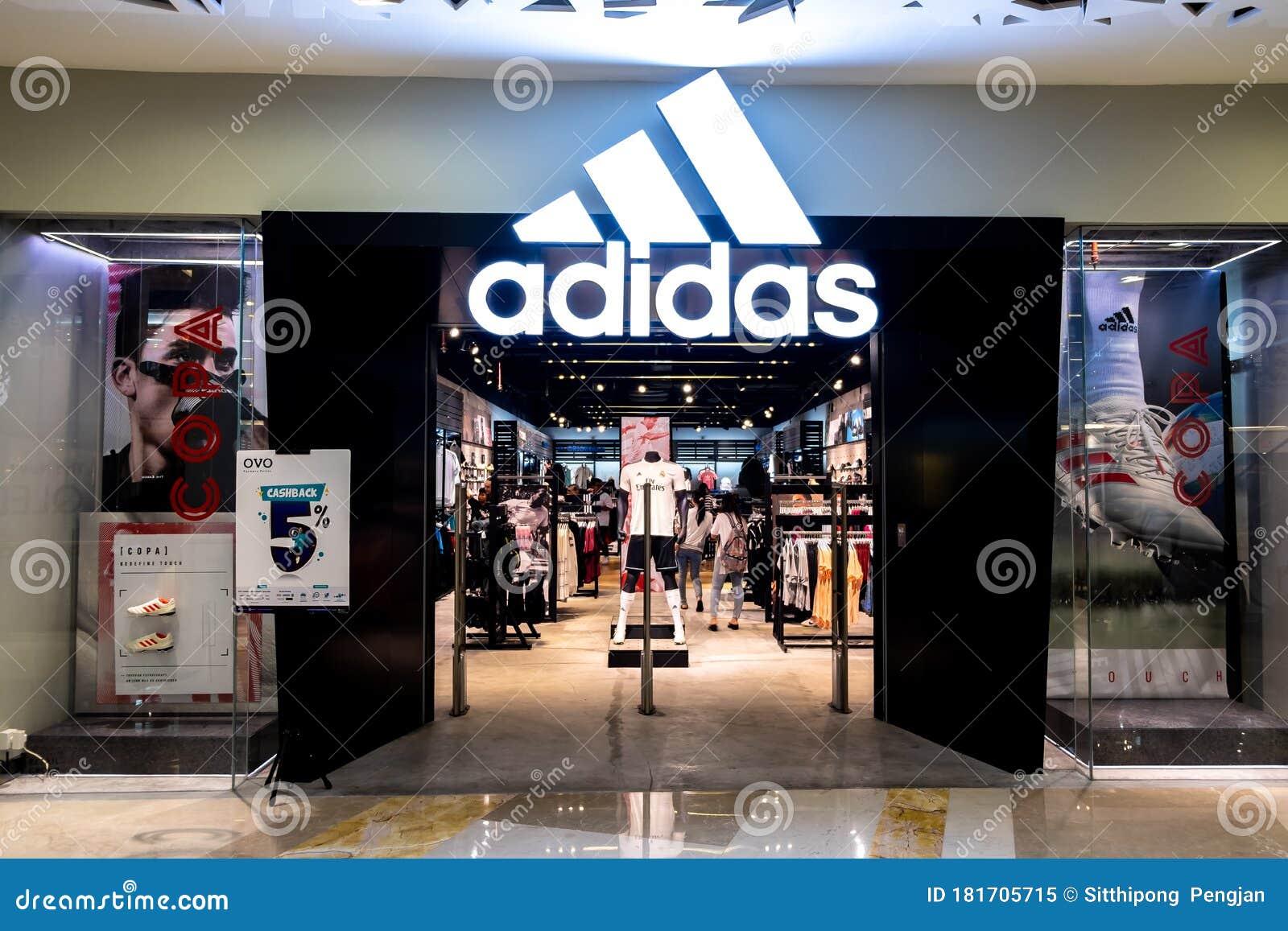 Airco Grondig Matroos View of Adidas Front Store, a Germany Multinational Corporation that is  Engaged in the Editorial Image - Image of equipment, germany: 181705715