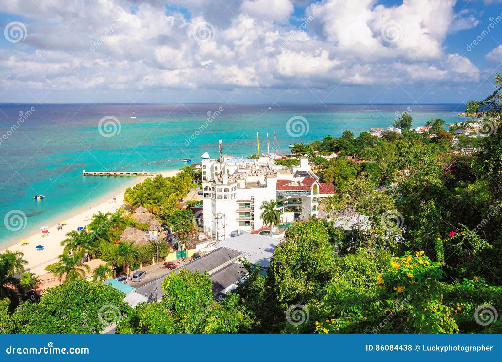 Jamaica beach, Montego Bay stock photo. Image of rios 86084438