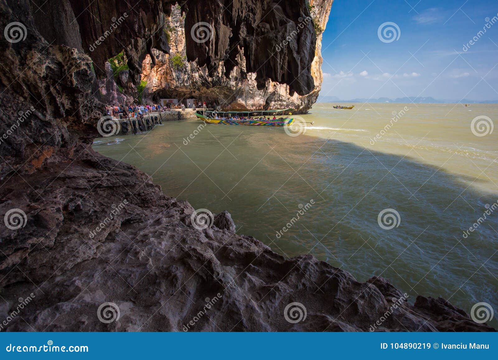 James Bond Island, Touristen Auf Booten Thailand Redaktionelles ...