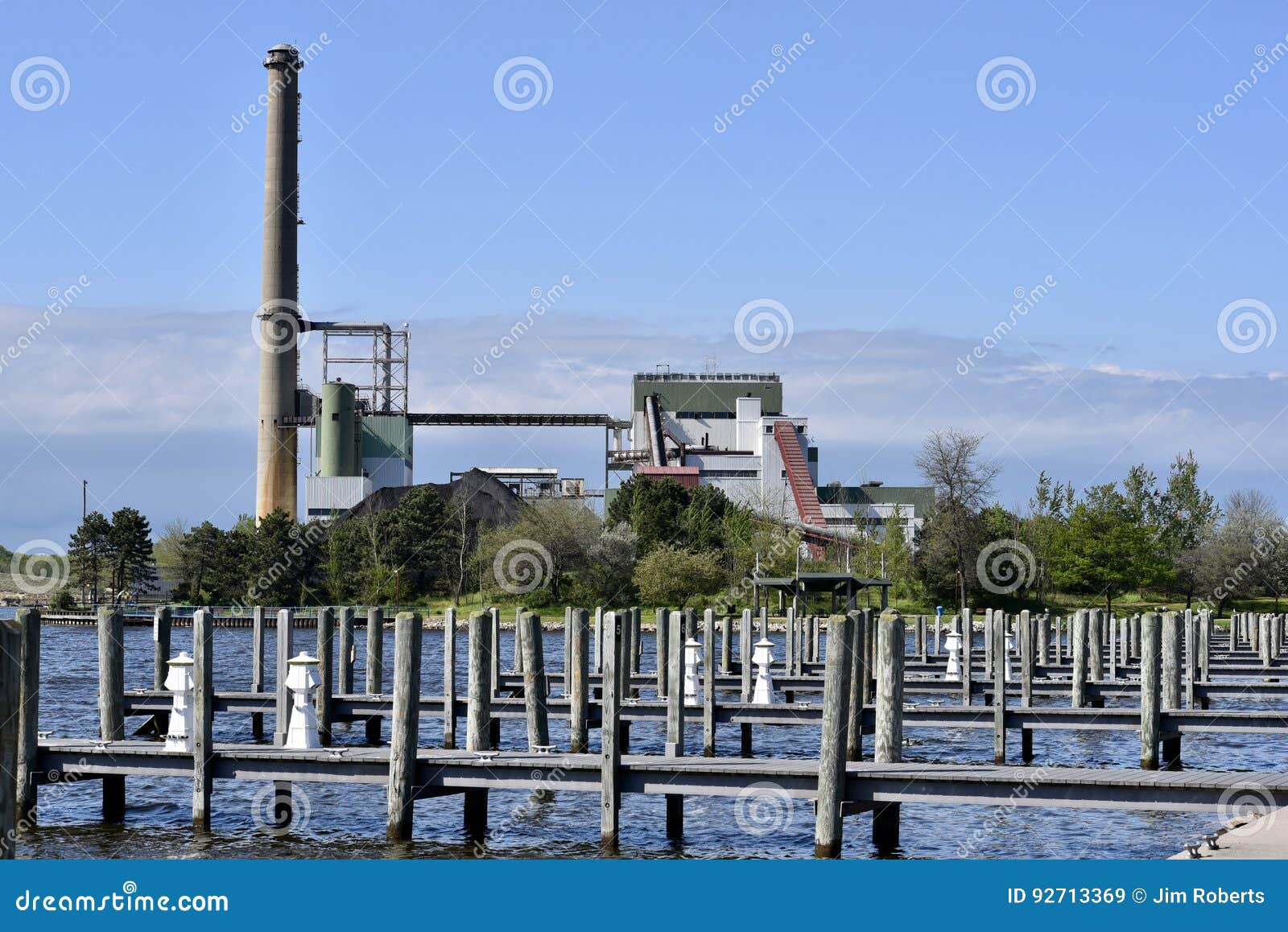 James DeYoung Power Plant image stock éditorial. Image du situé 92713369