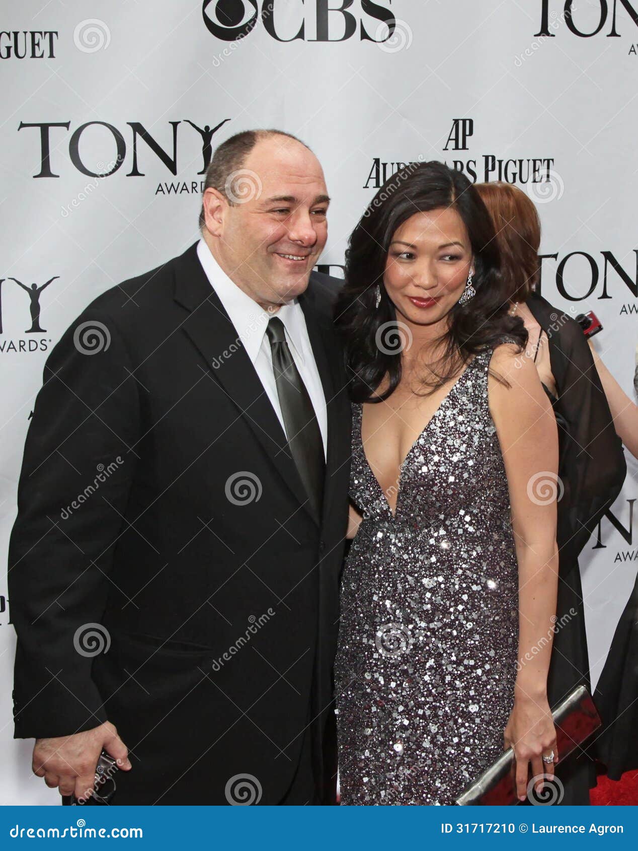 James Gandolfini and Deborah Lin Editorial Image Image of tony, carpet 31717210