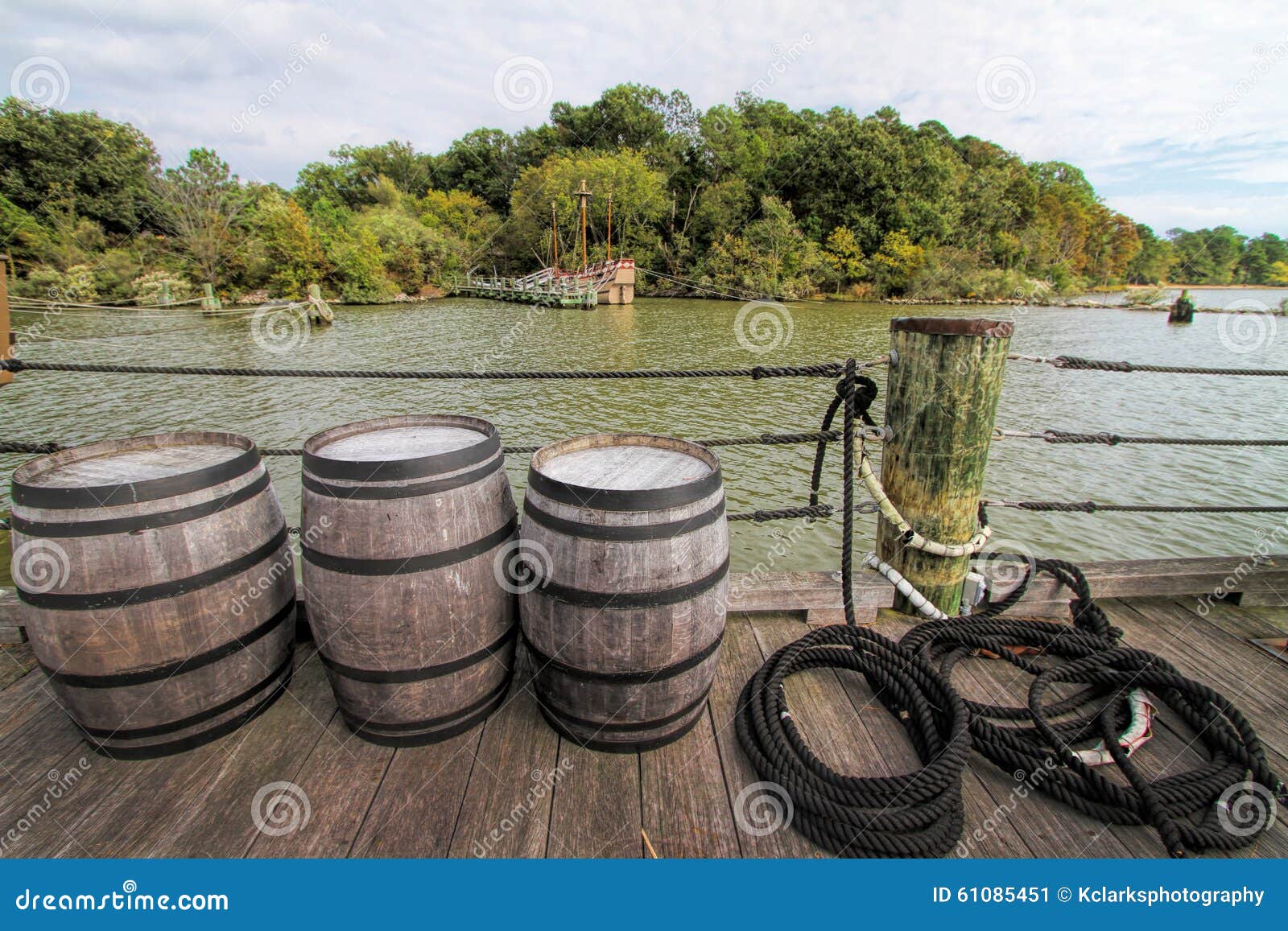 jamestown settlement dock and whiskey barrels
