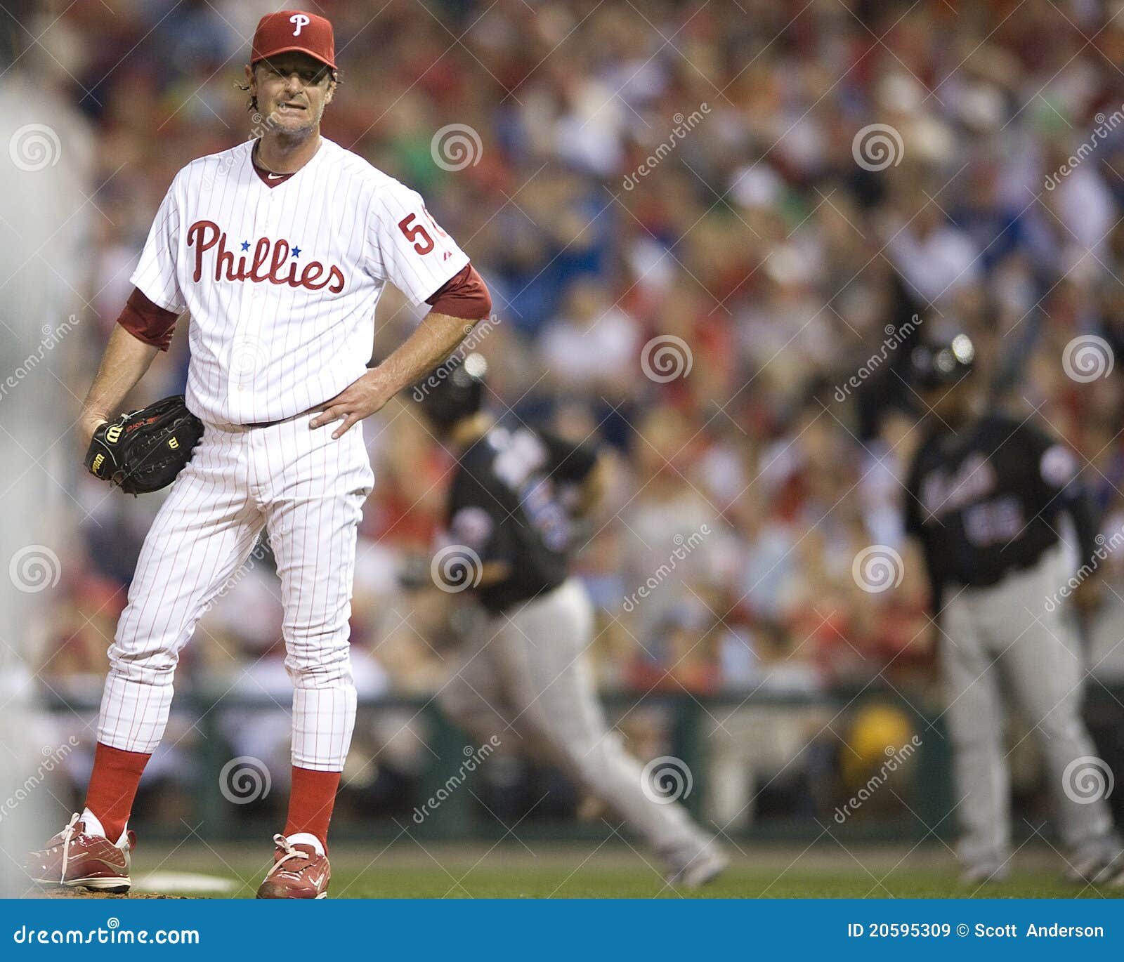 Jamie Moyer editorial stock image. Image of seattle, lefthander - 20595309