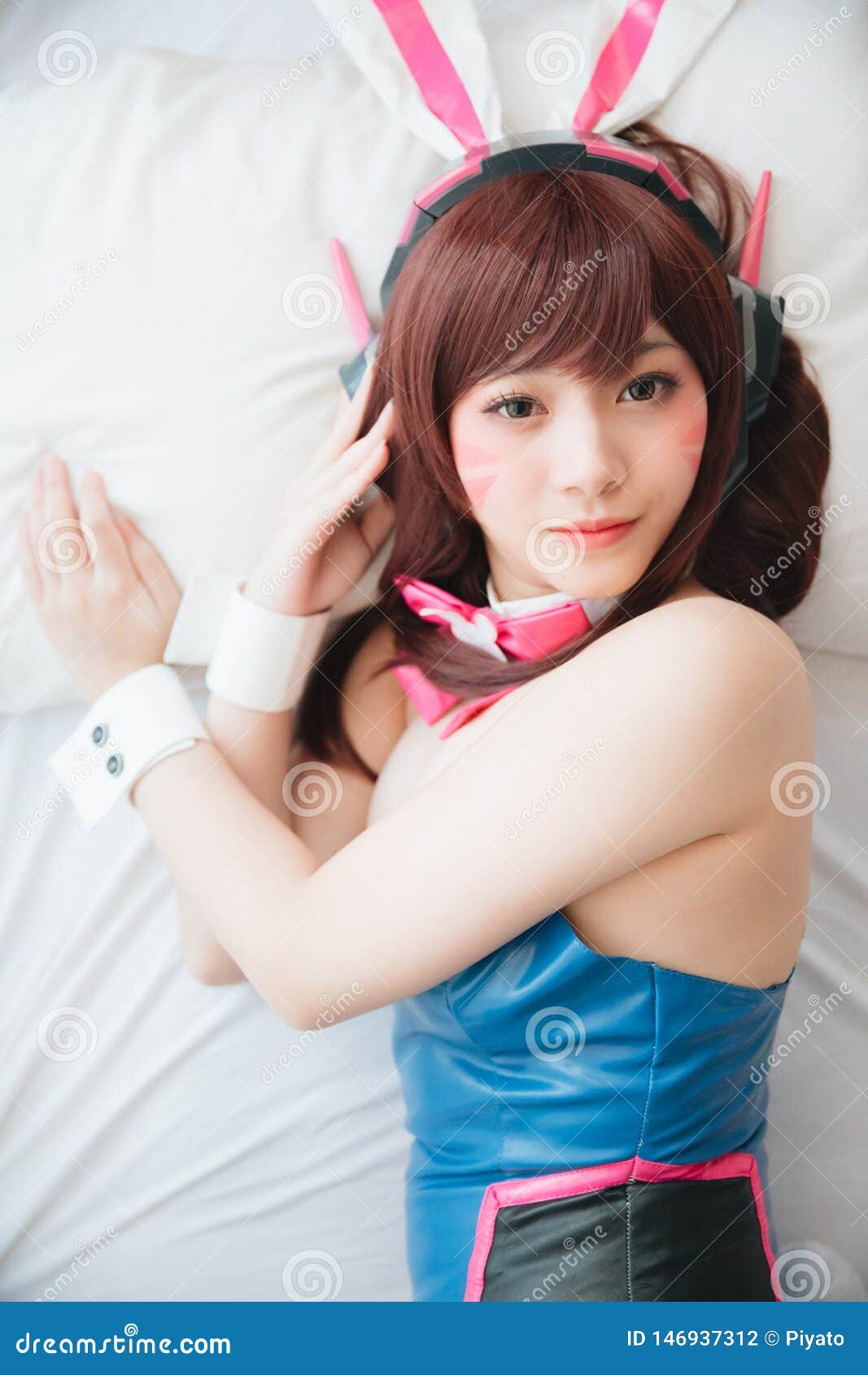 Japan Anime Cosplay White Japanese Miko In White Tone Room Stock Photo   Download Image Now  iStock