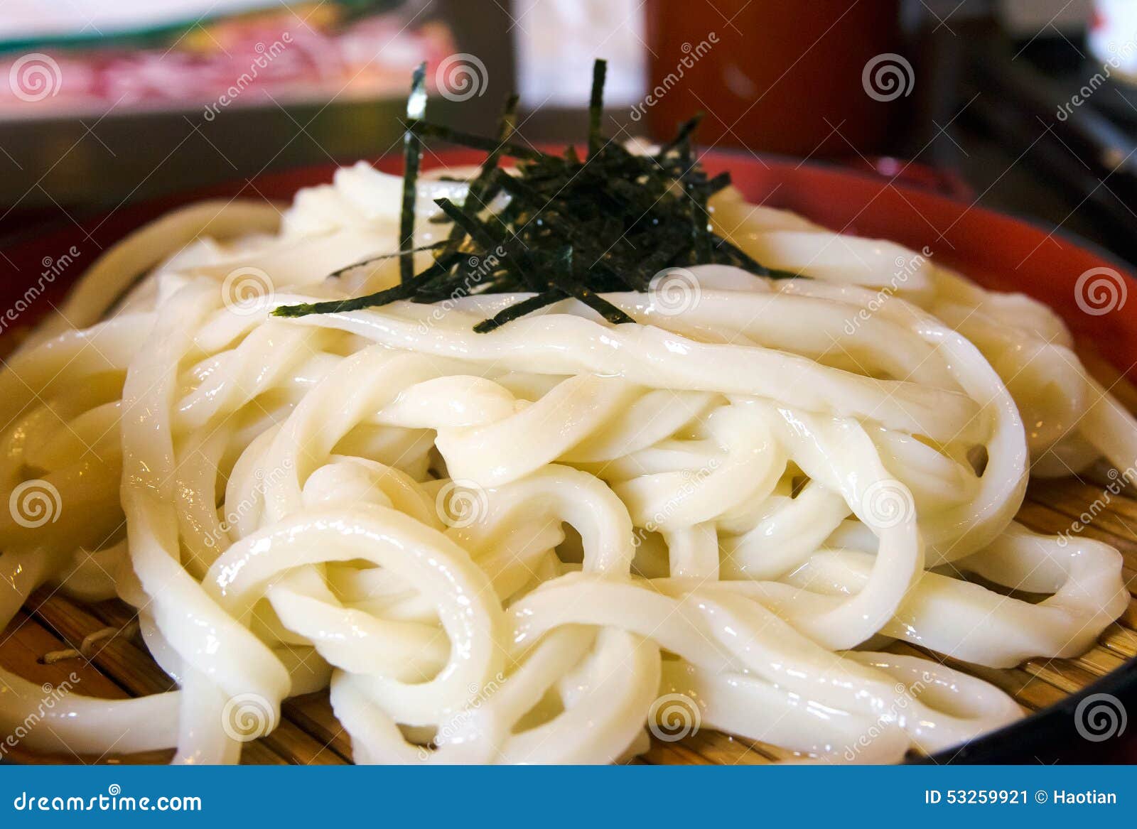 Japanese Cold Soba Noodles With Shrimp Tempura Called Zaru Soba Stock Photography