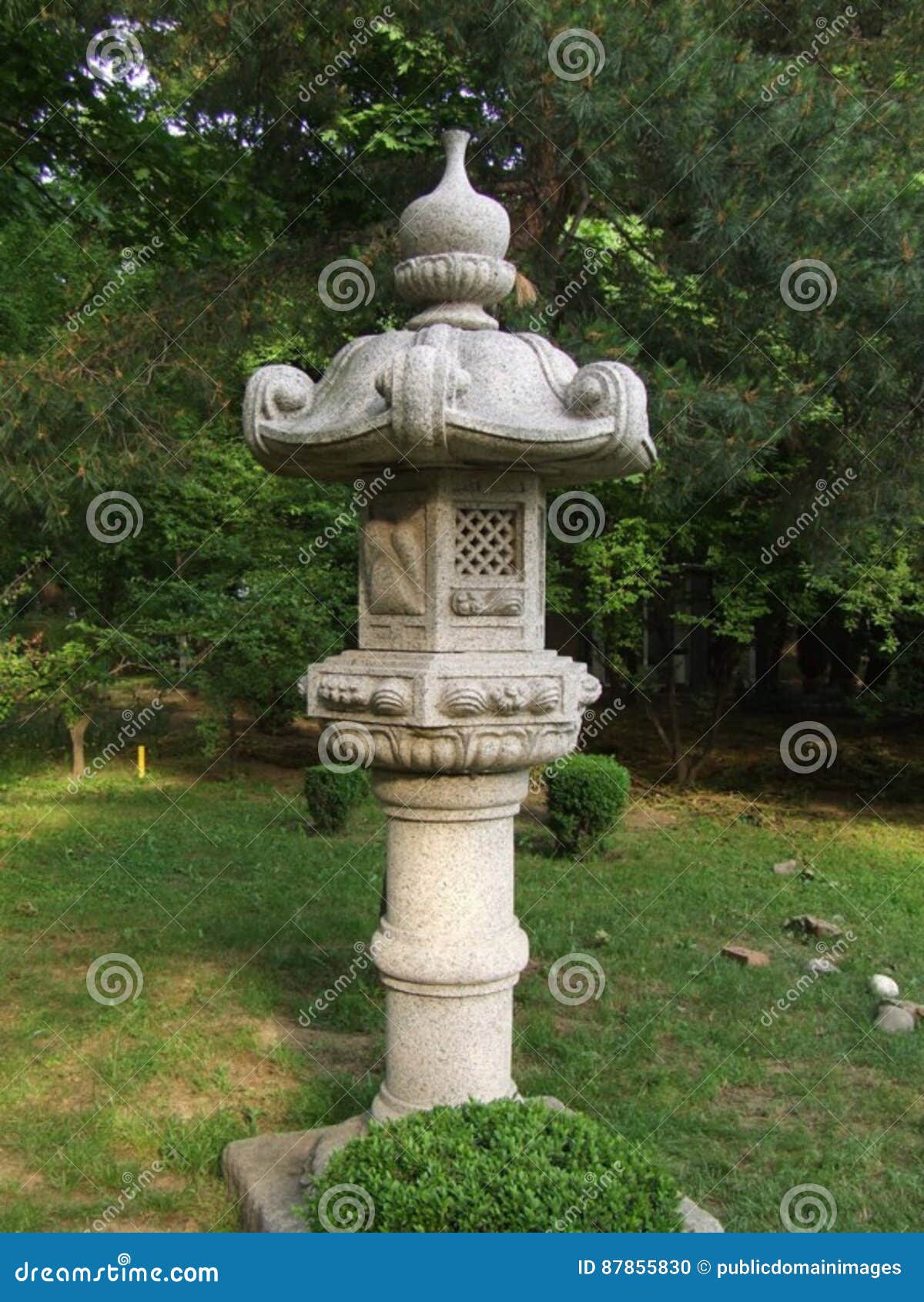 Japanesegardenlamp Picture. Image 87855830