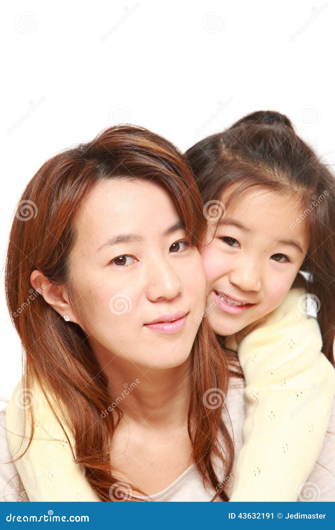 Японская мать и дочка. Японские дочери. Японская мать. Мама и дочь Япония. Современные японские мамы и дочери.