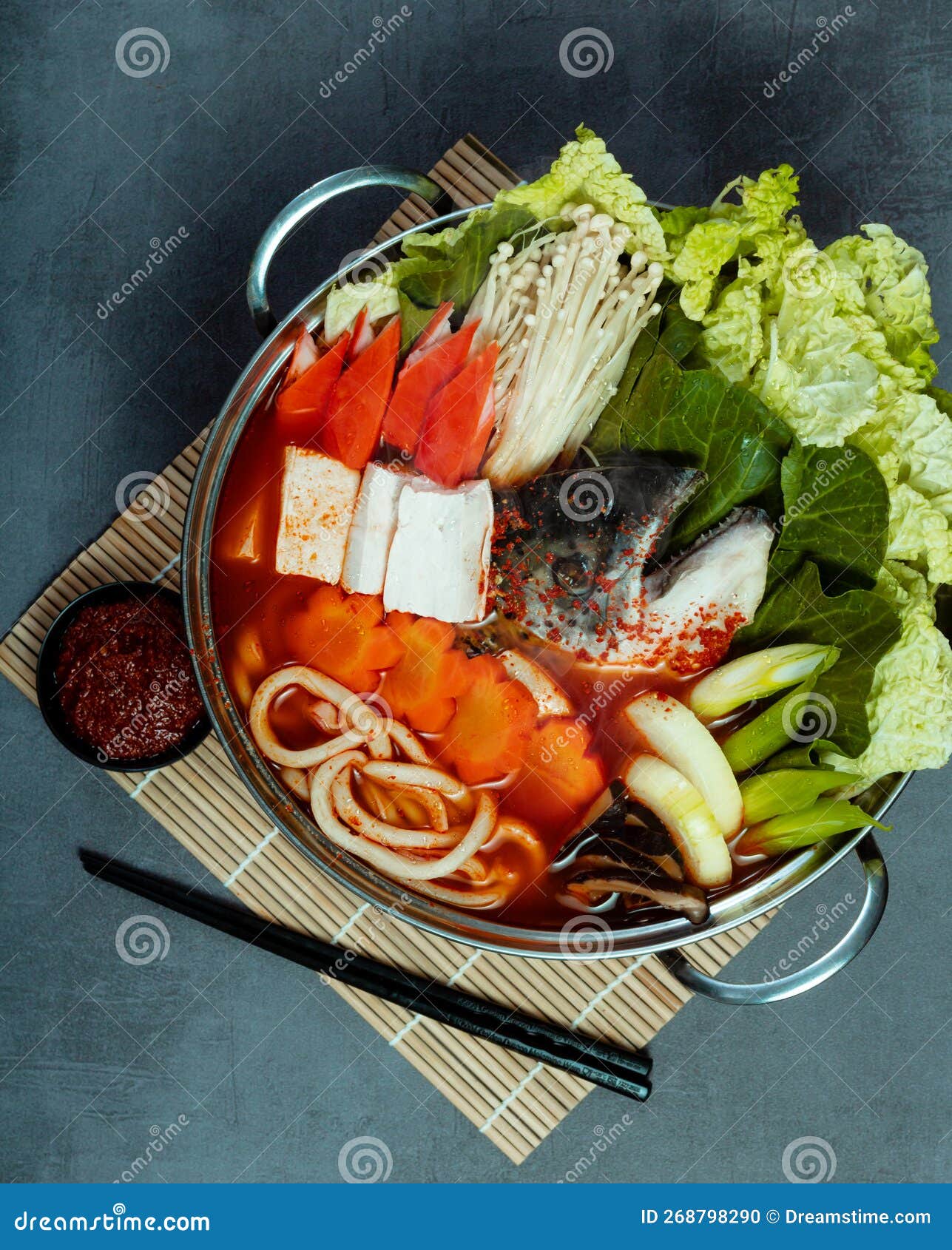 Japanese salmon head soup stock photo. Image of invertebrate 268798290