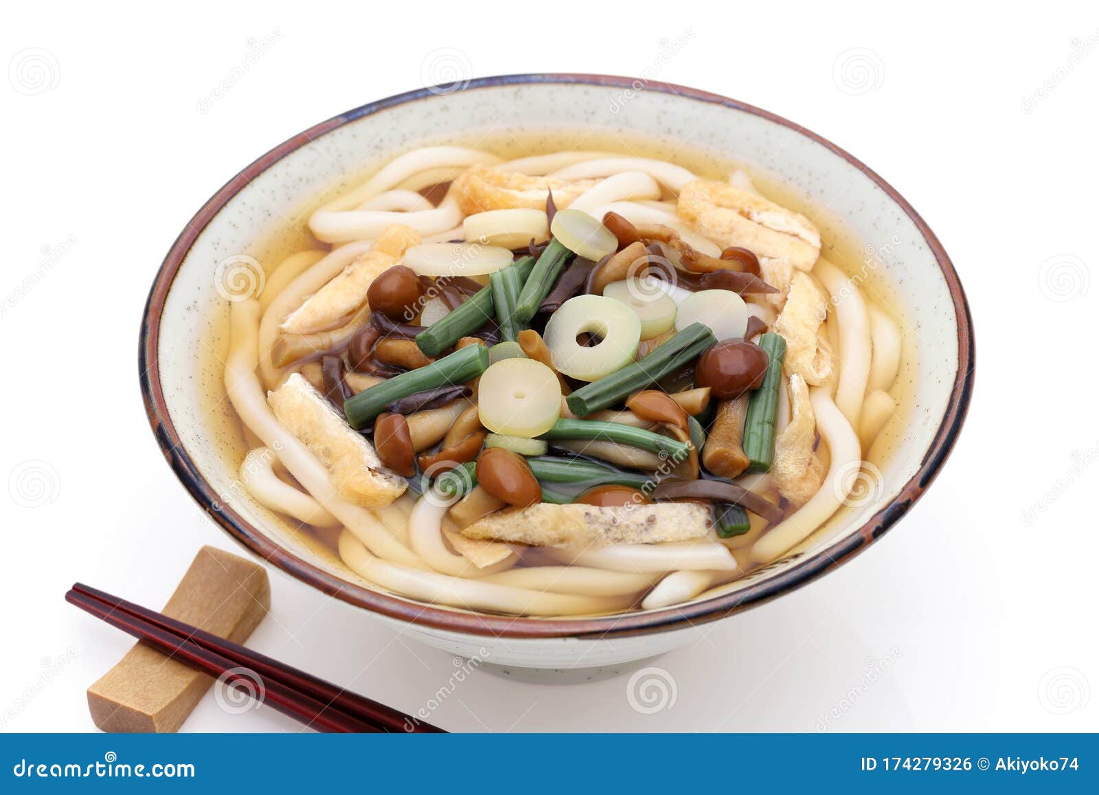japanese sansai udon noodles in a bowl