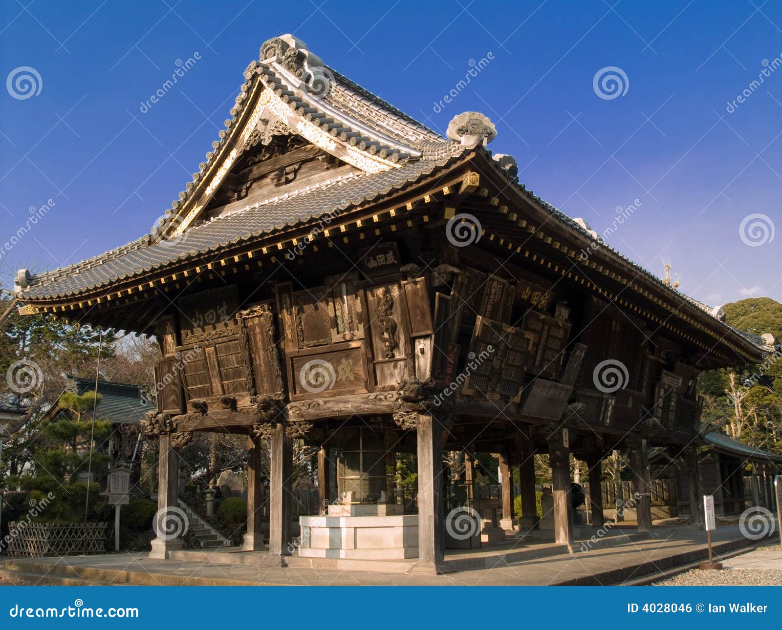 Japanese Temple Royalty Free Stock Image - Image: 4028046