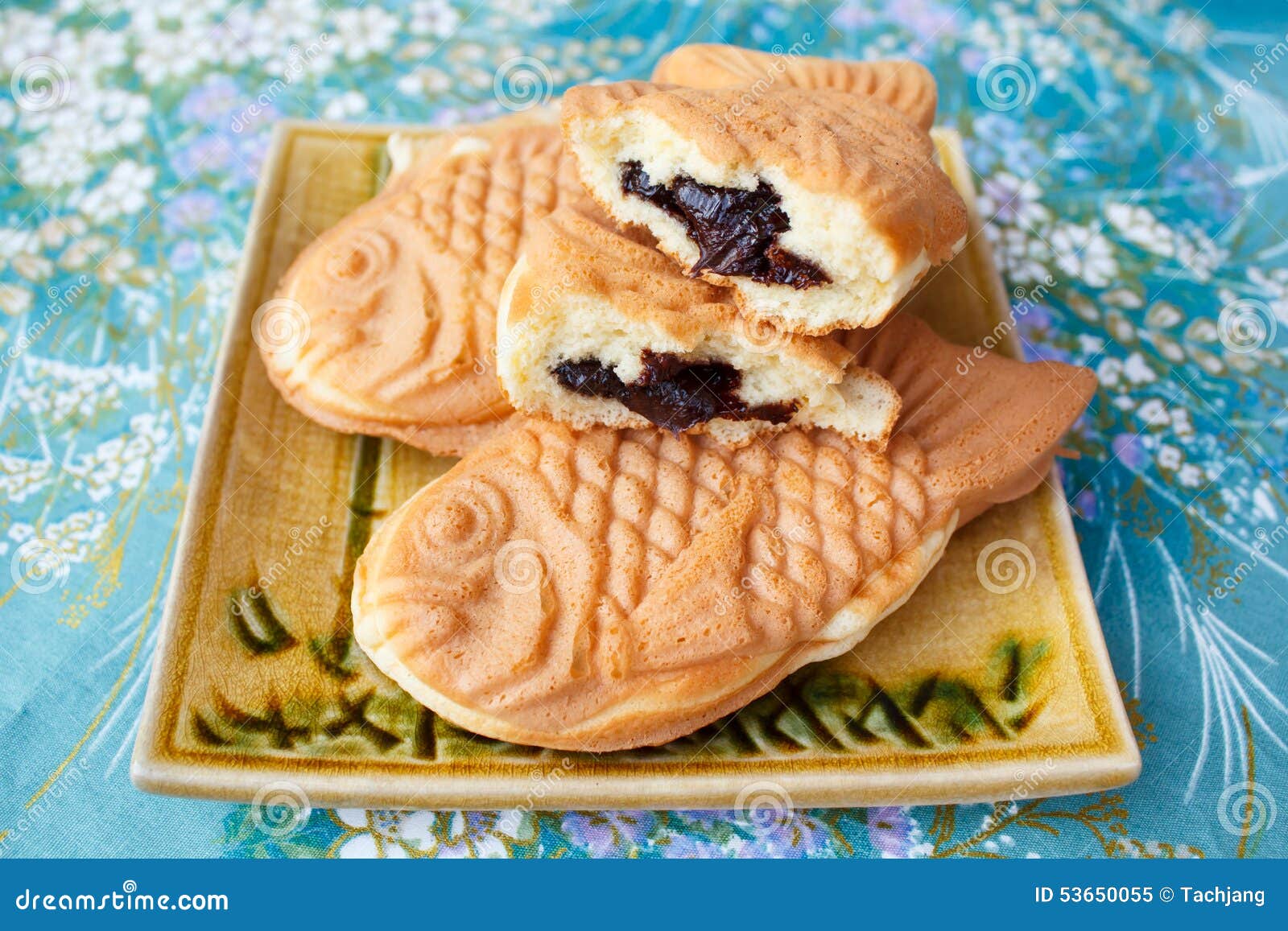 Taiyaki, Japanese Fish Shape Cake Stock Photo, Picture and Royalty Free  Image. Image 14746264.