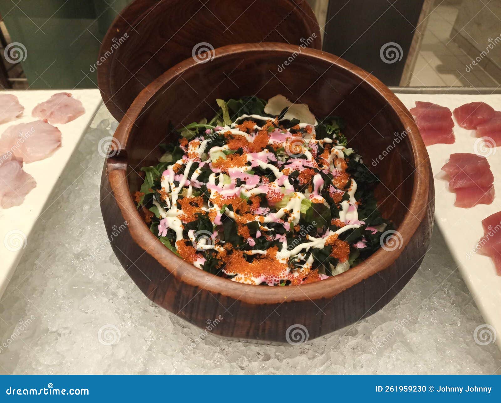 japanesse salad with tobiko jakarta