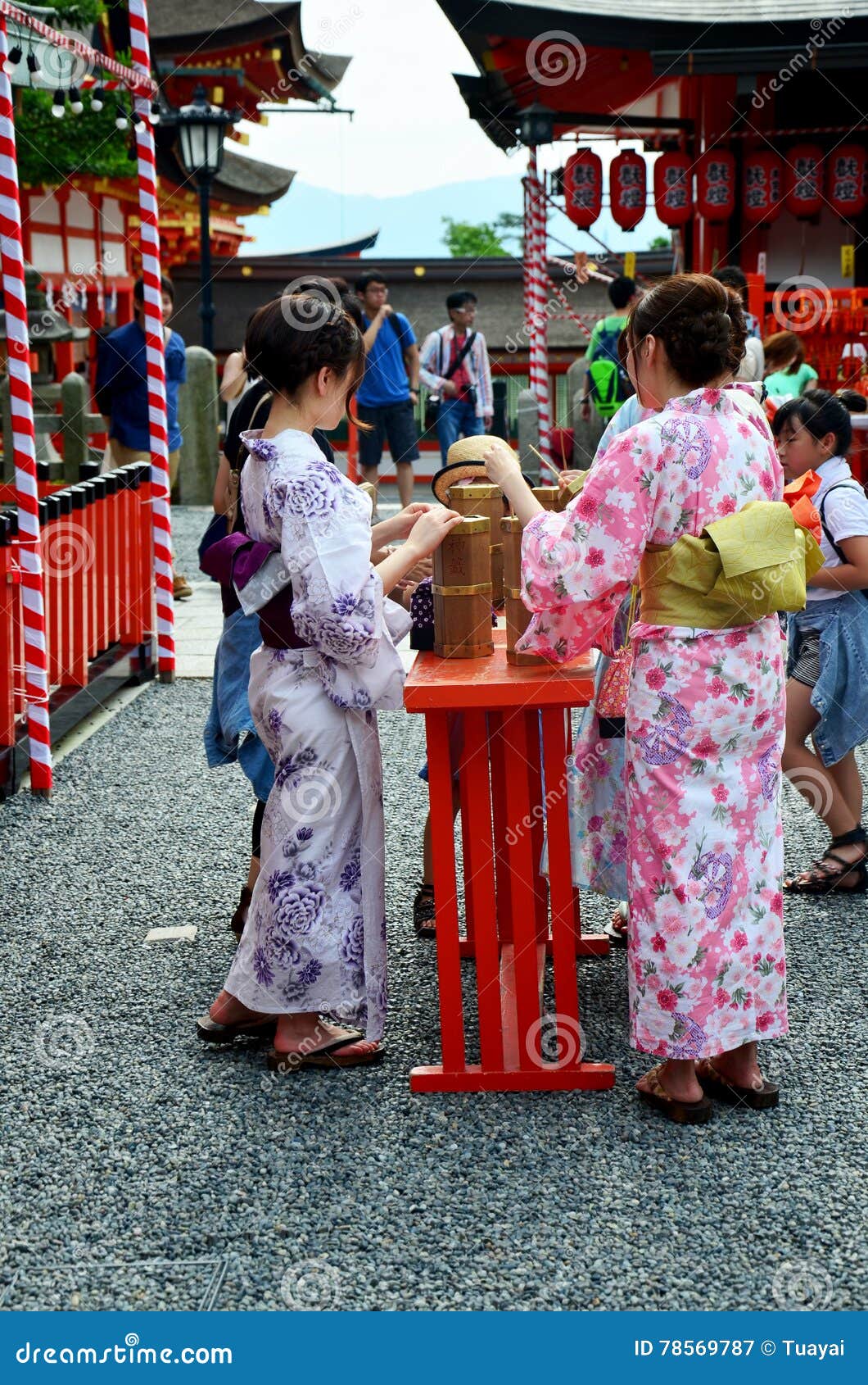 Traditionelle Japanische Kleidung Frauen