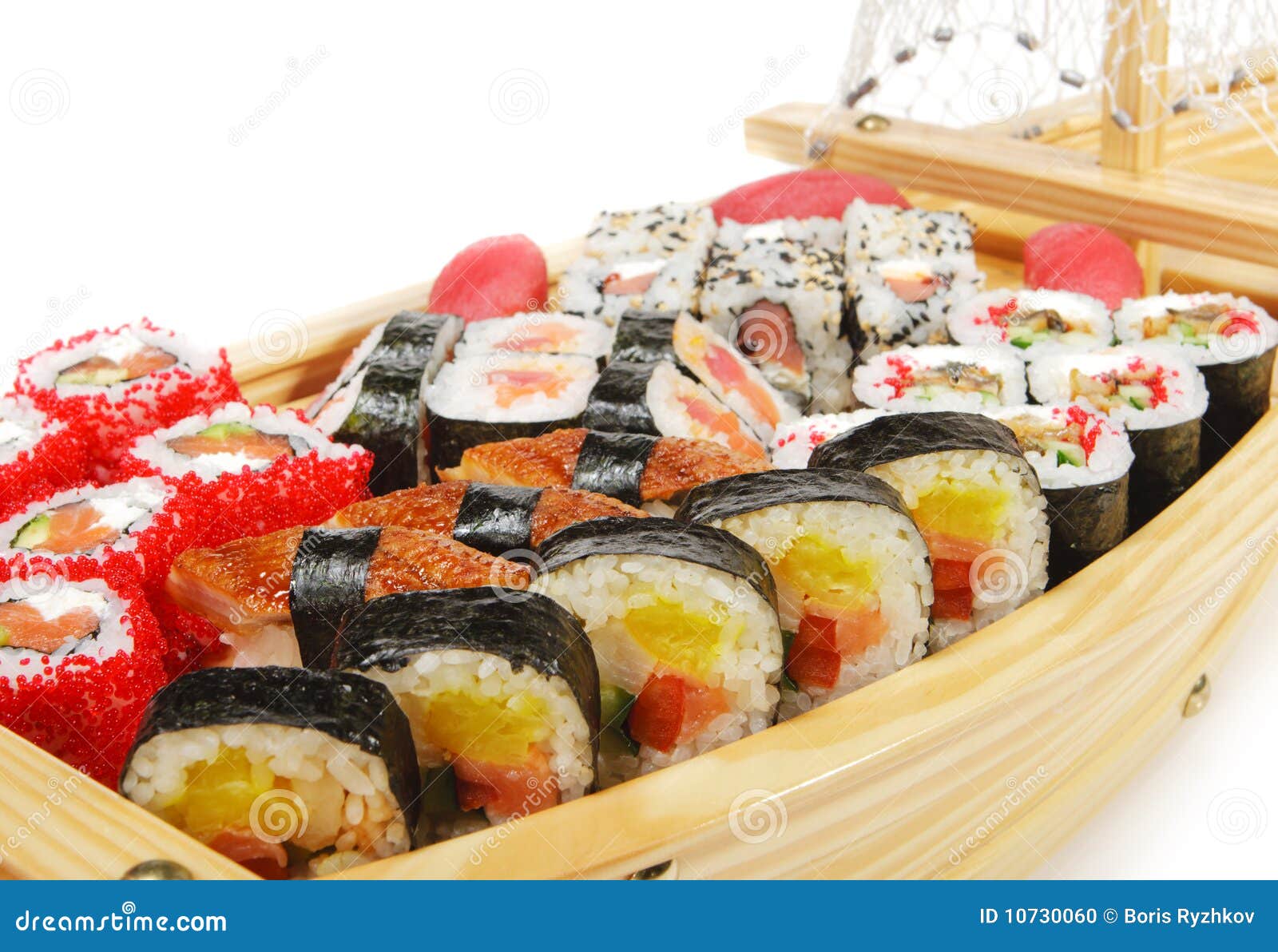 Japanse keuken het schip van sushi stock foto afbeelding: 10730060