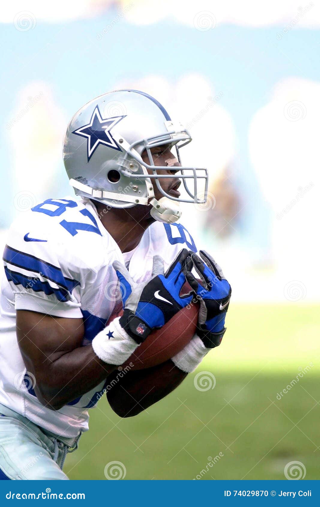 Jason Tucker editorial image. Image of tucker, kick, runs 74029870
