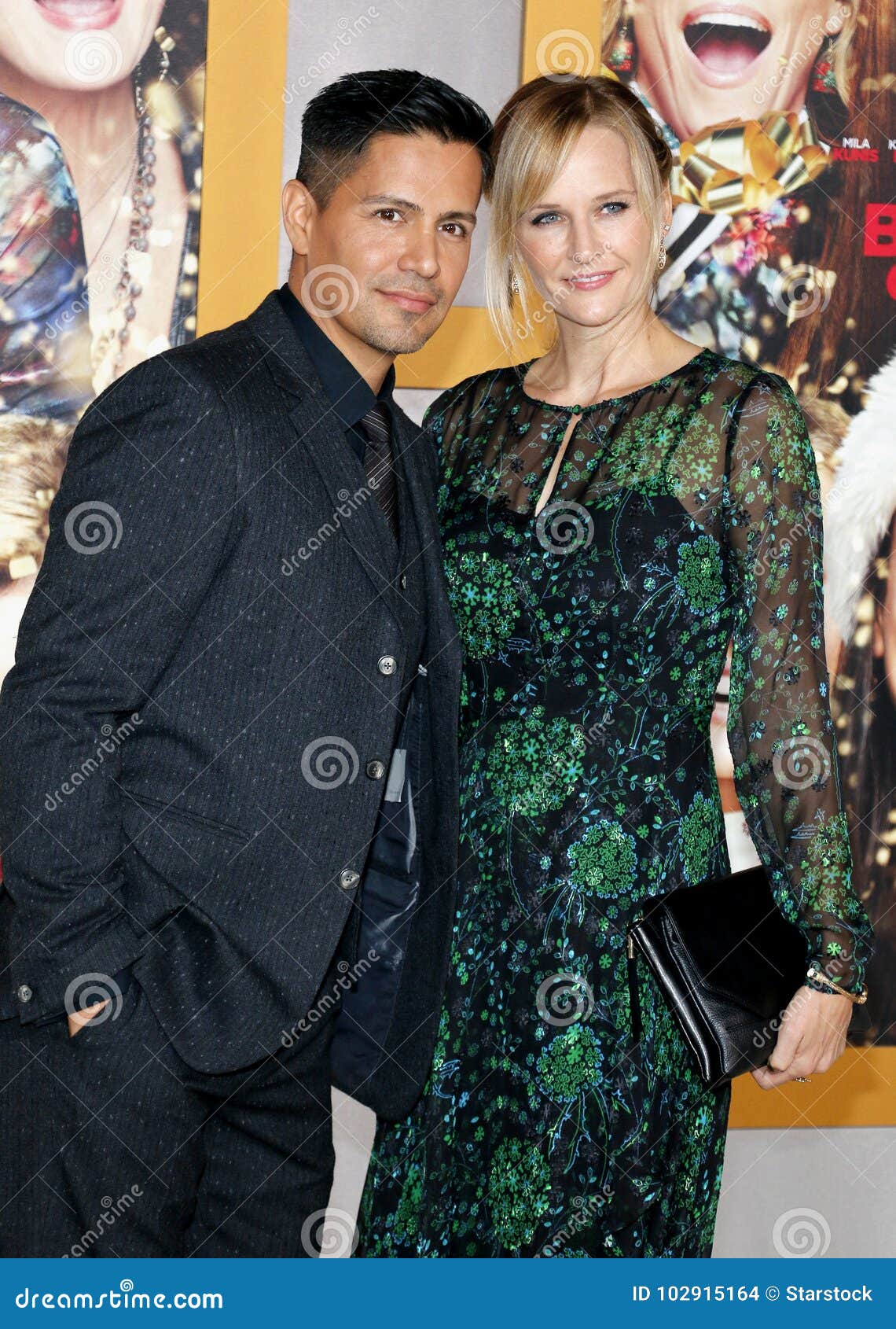 Jay Hernandez Und Daniella Deutscher Redaktionelles Stockbild Bild Von Hollywood Galaveranstaltung 102915164