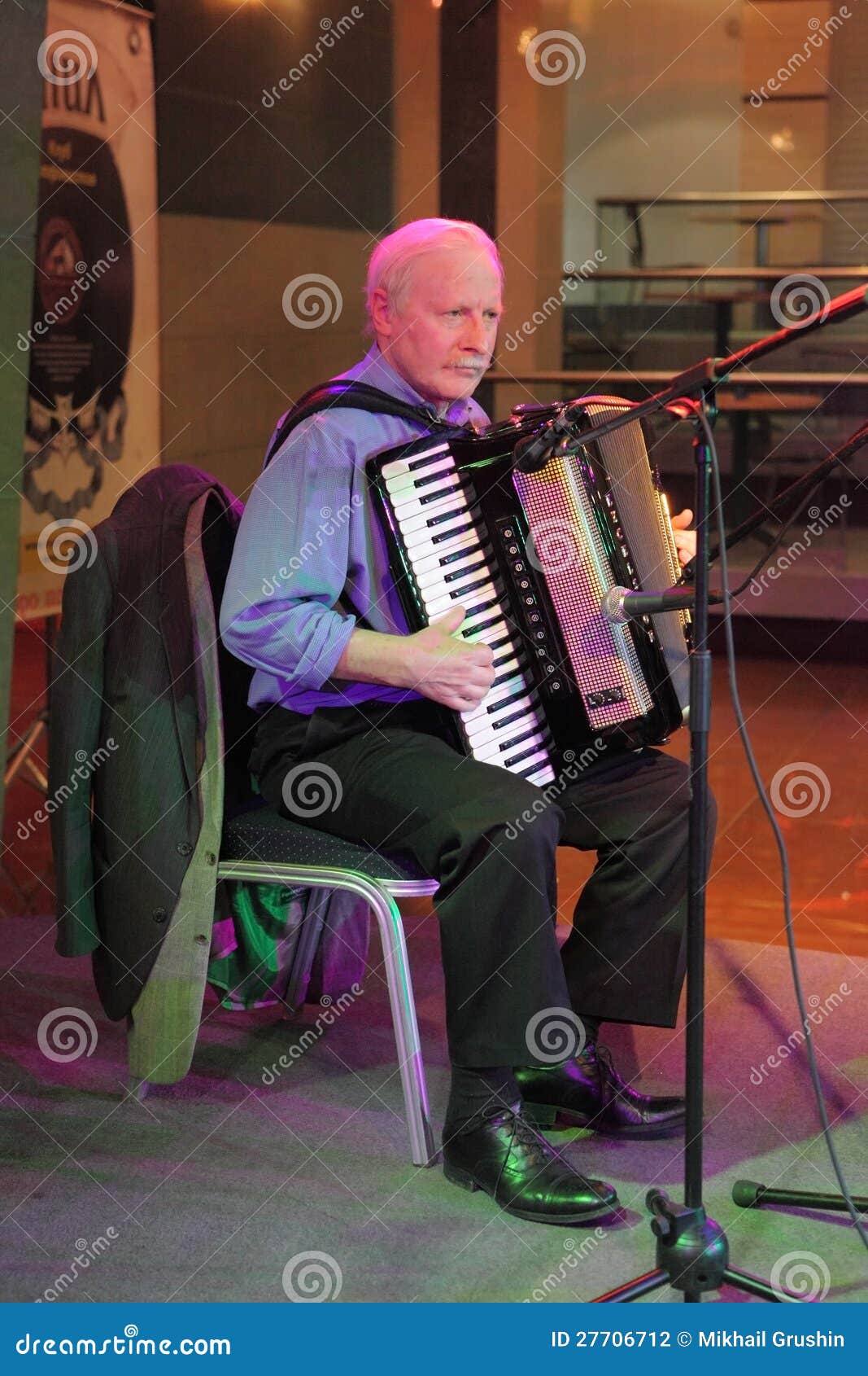 Jazz accordion player editorial photography. Image of musician 27706712