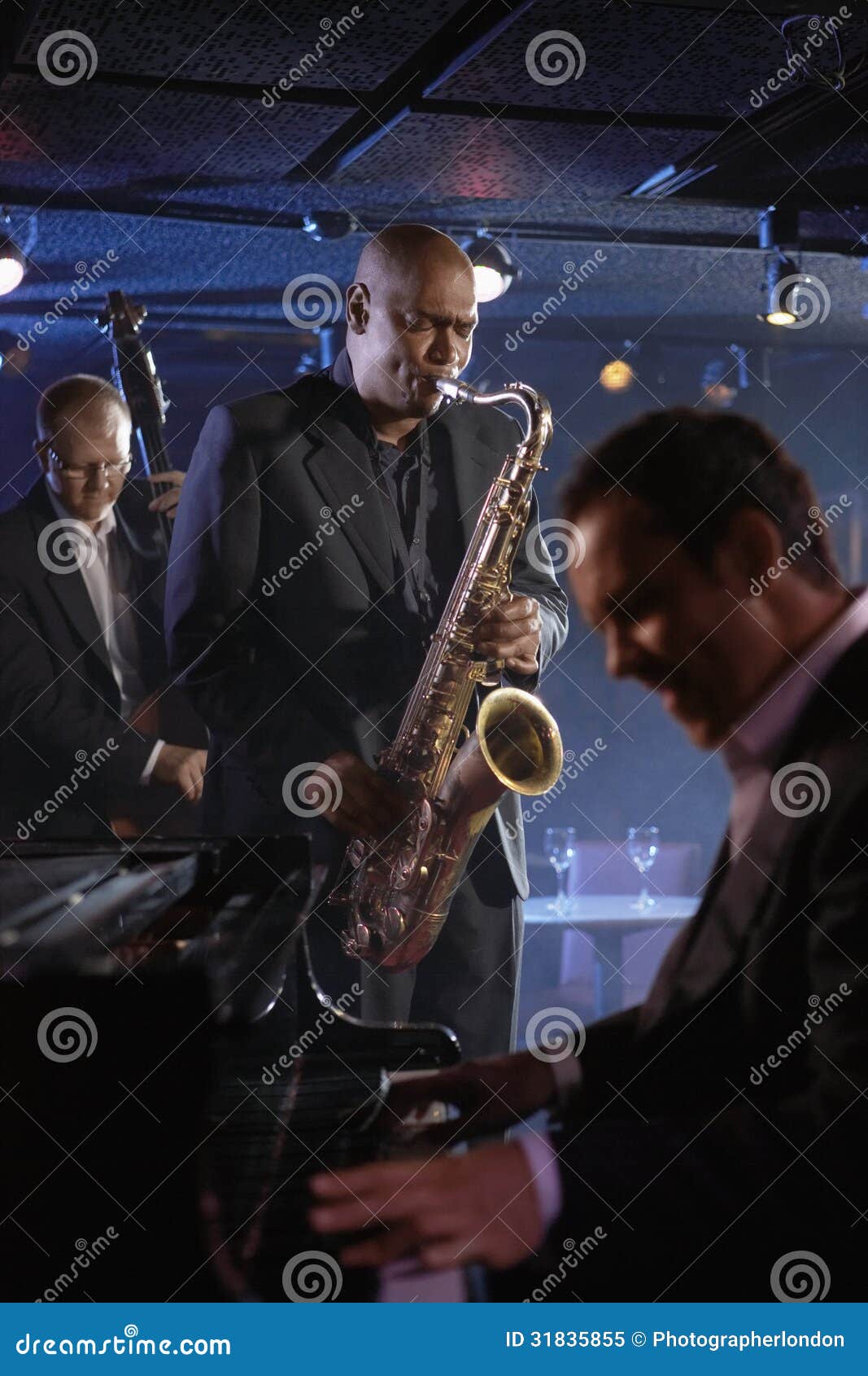 jazz musicians in club
