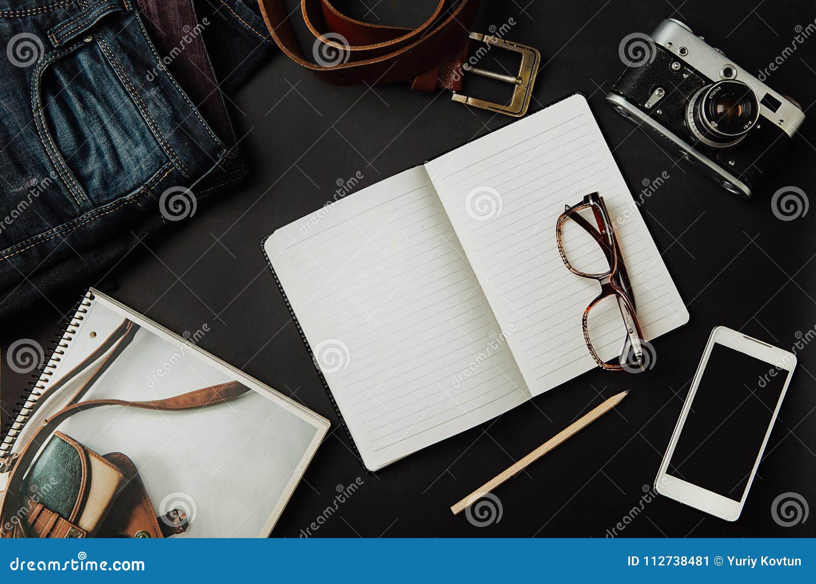Download Jeans Strap Camera Glasses Scratchpad Smartphone Tourist ...