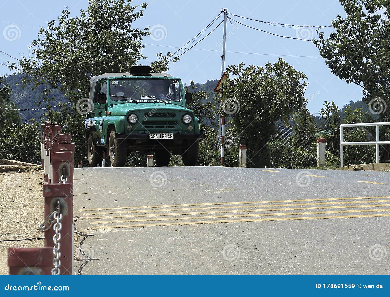 The Jeep Car is Going Downhill Editorial Stock Image Image of wheel