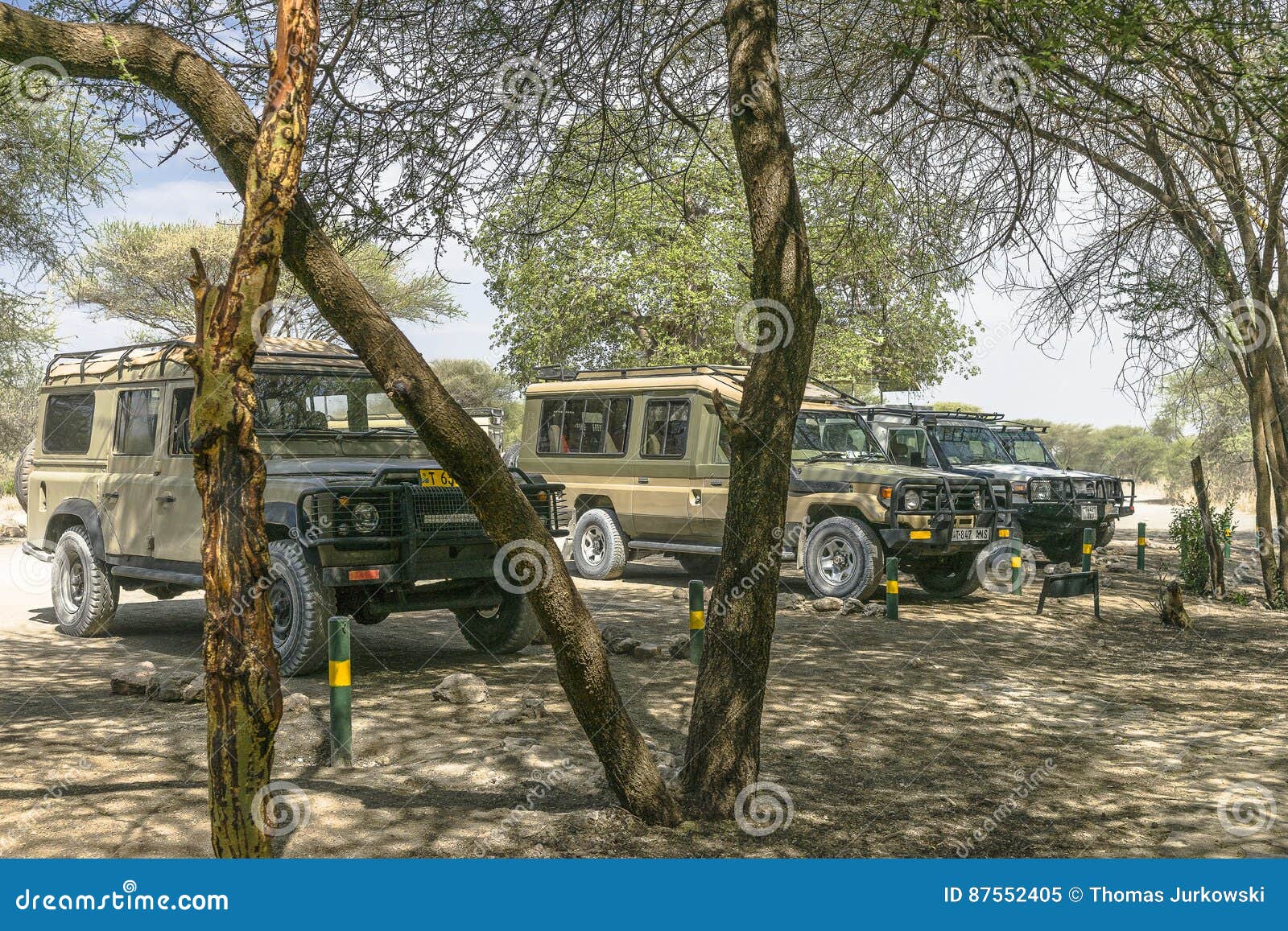 Jeep on Safari editorial image. Image of ecosystem, blue - 87552405