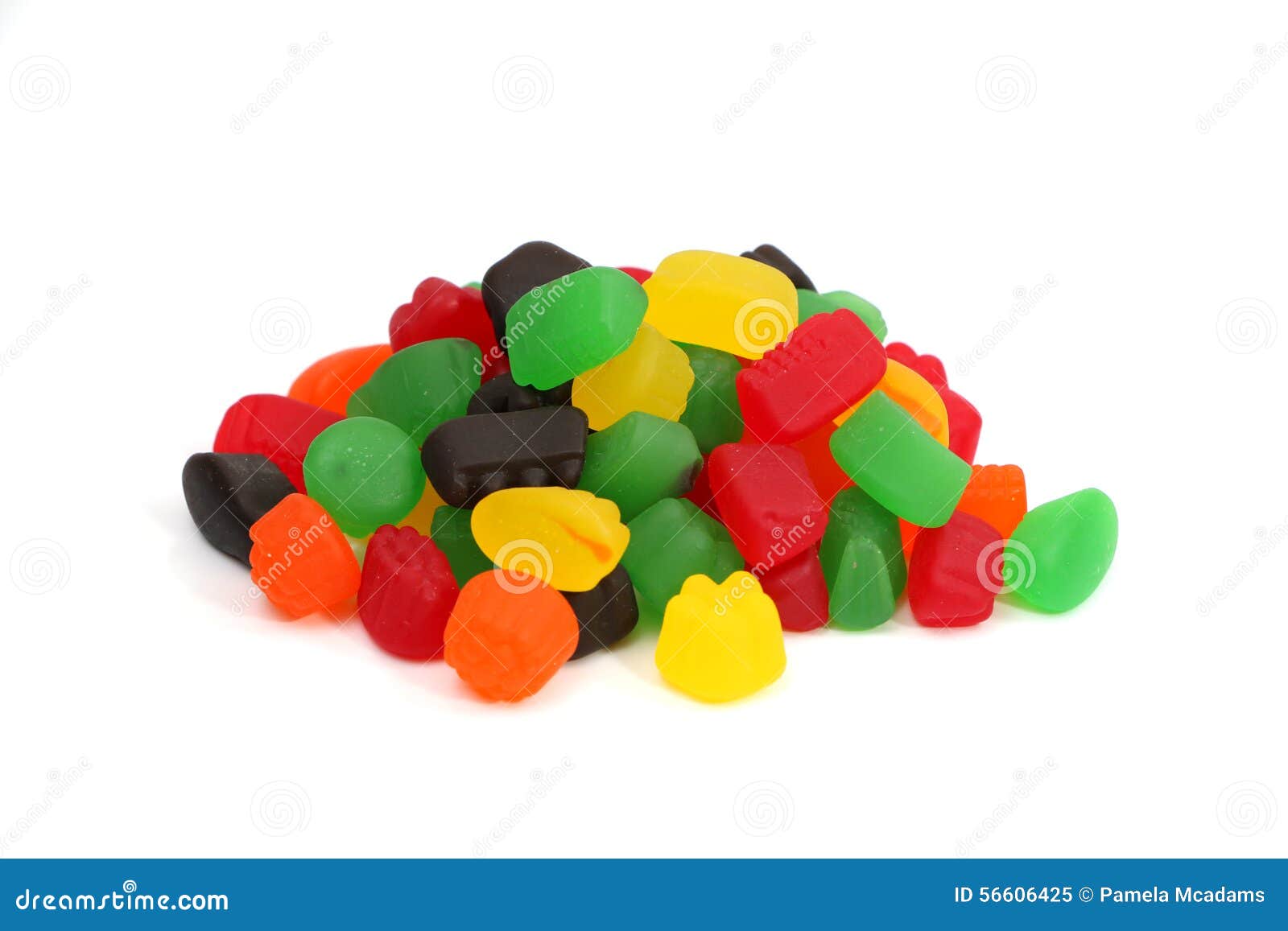 Jelly Fruit Candy. Het suikergoed van het geleifruit op een witte achtergrond wordt geïsoleerd die