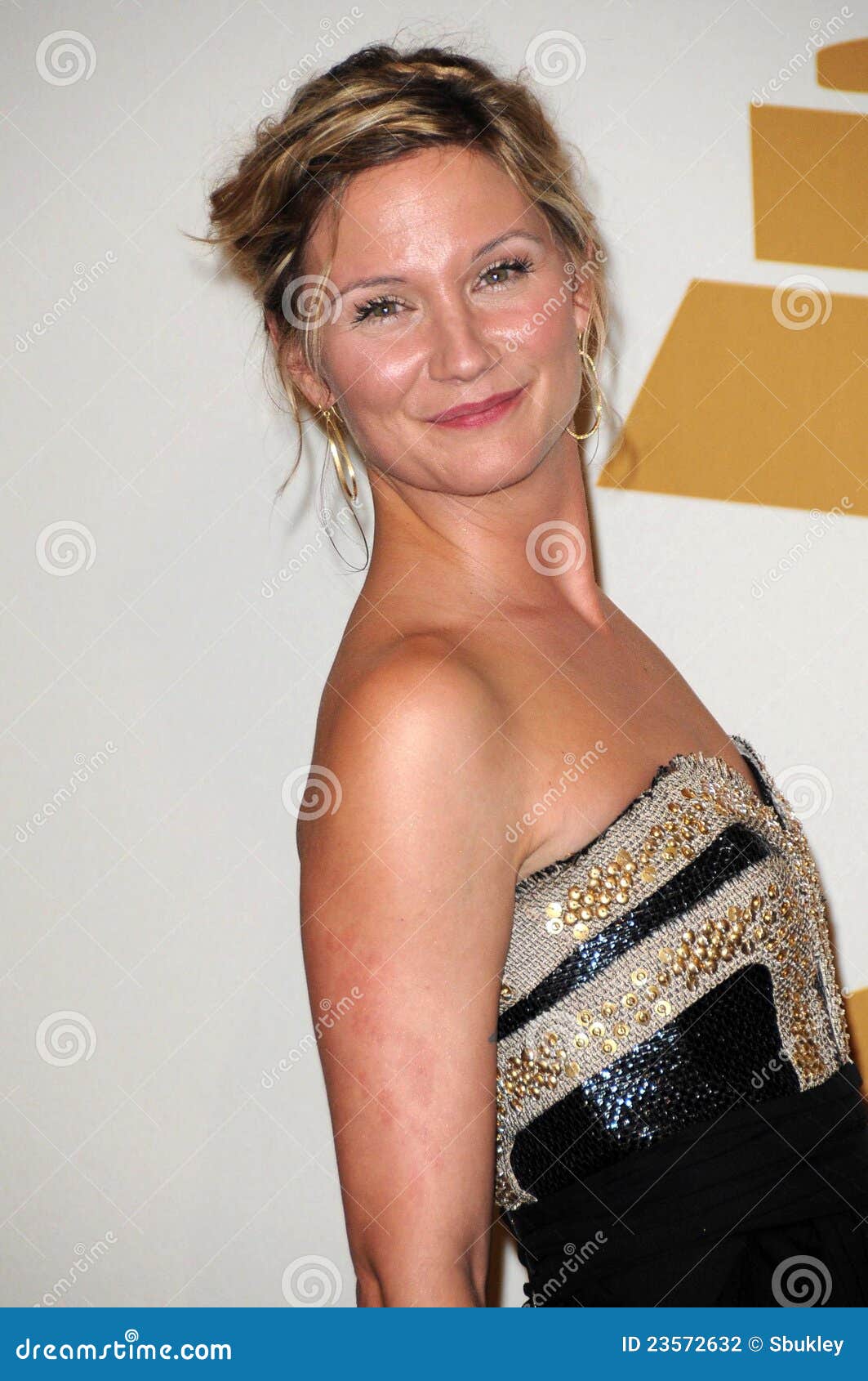 Jennifer Nettles editorial photography. Image of grammy - 23572632