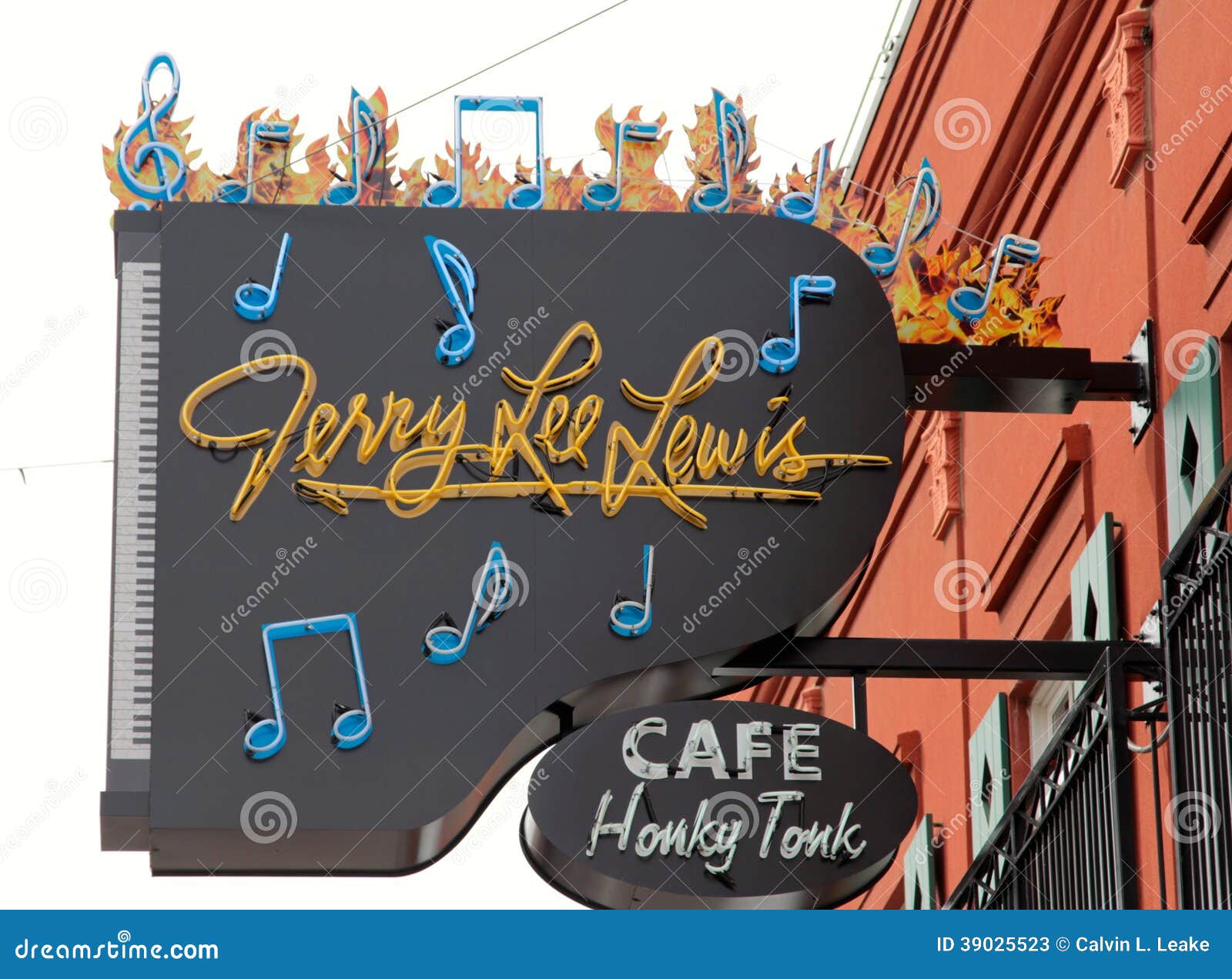 Jerry Lee Lewis S Honky Tonk Cafe. Editorial Stock Photo - Image of glass,  beverage: 39025523