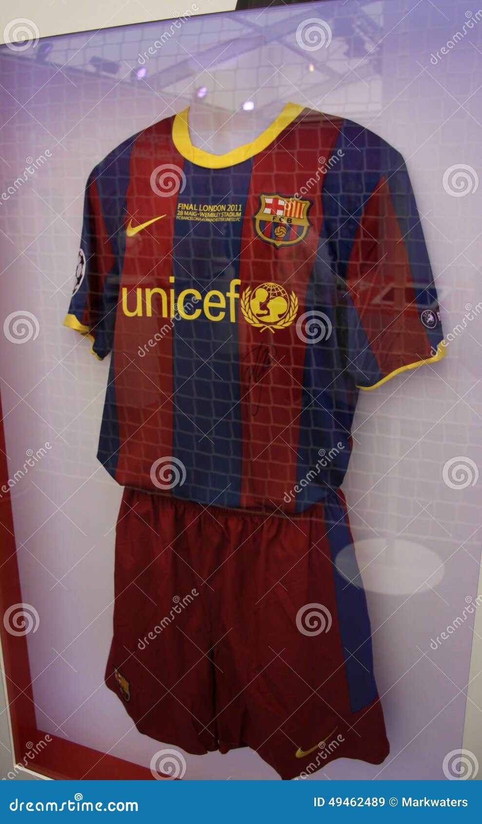 Jersey of Soccer Star Xavier Hernandez I Creus (Xavi) Editorial