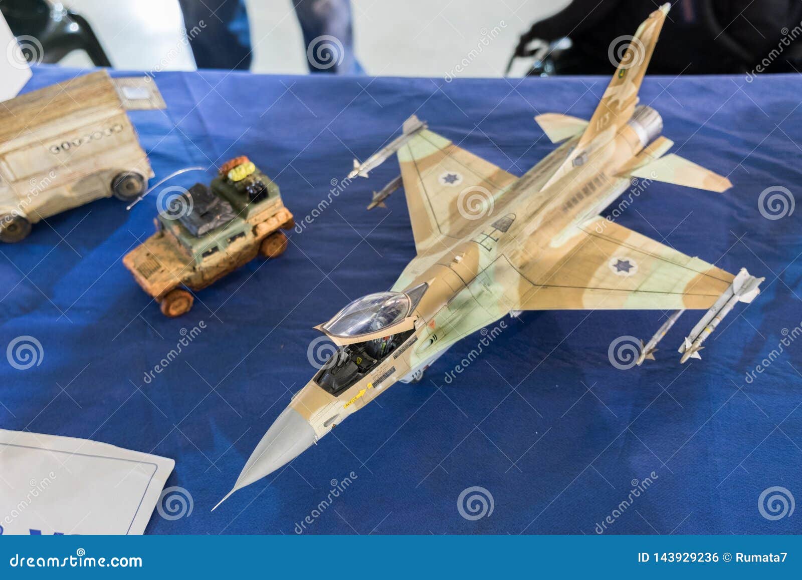 scale model of iaf f-16a netz fighter jet