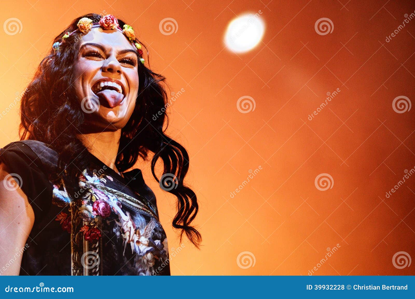 Jessie J, English Singer and Songwriter, Stuck Her Tongue Out To the ...