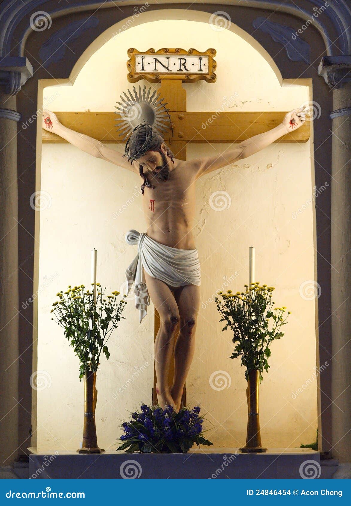 jesus statue in st. dominic's chruch, macao