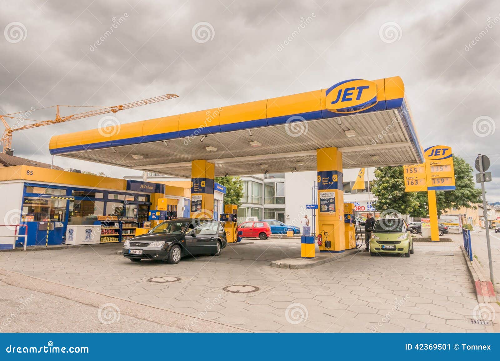 Jet gas station editorial photo. Image of copy, cars 42369501