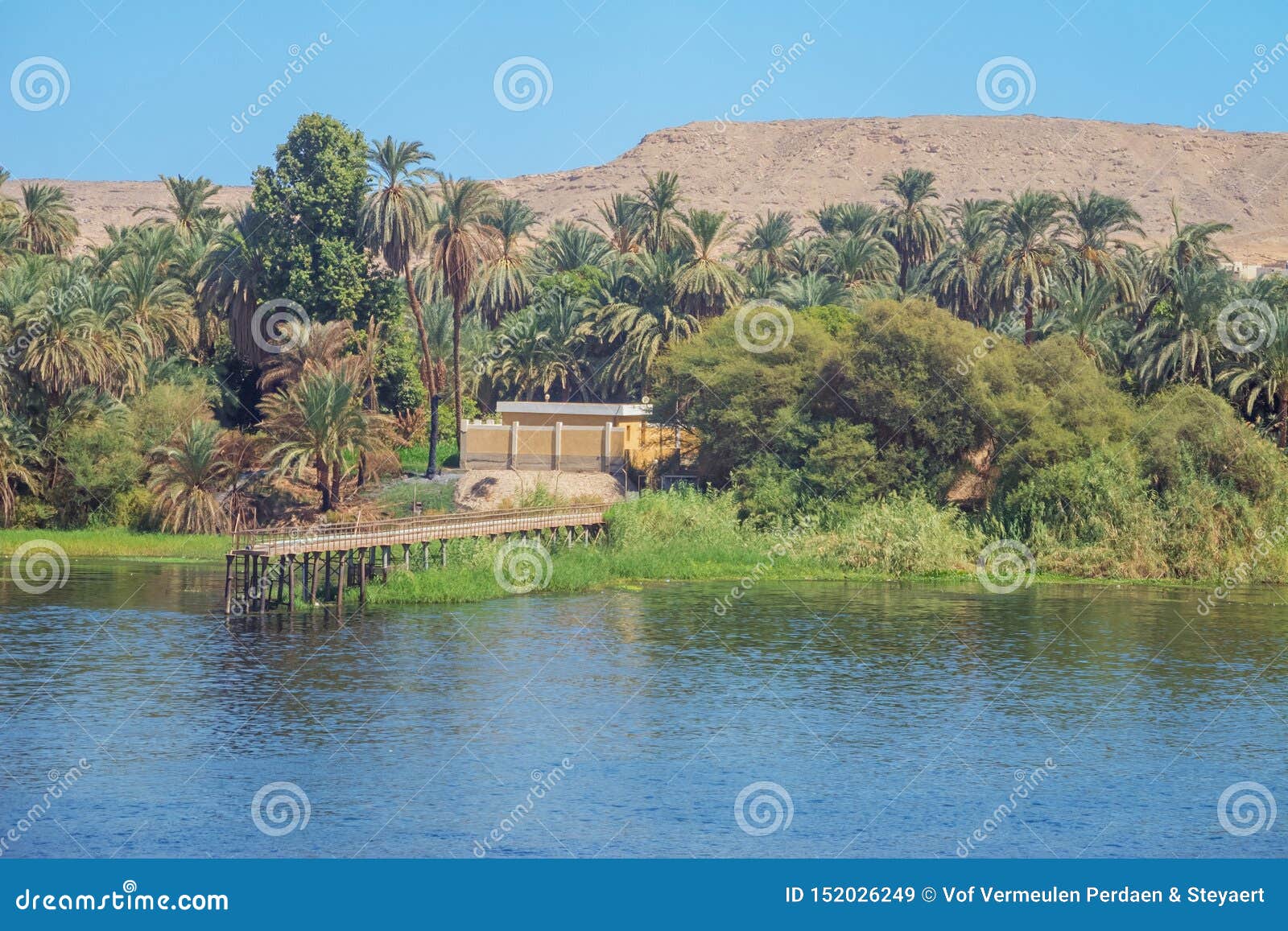 a jetty on the shore of the nile at gaafar el-sadik