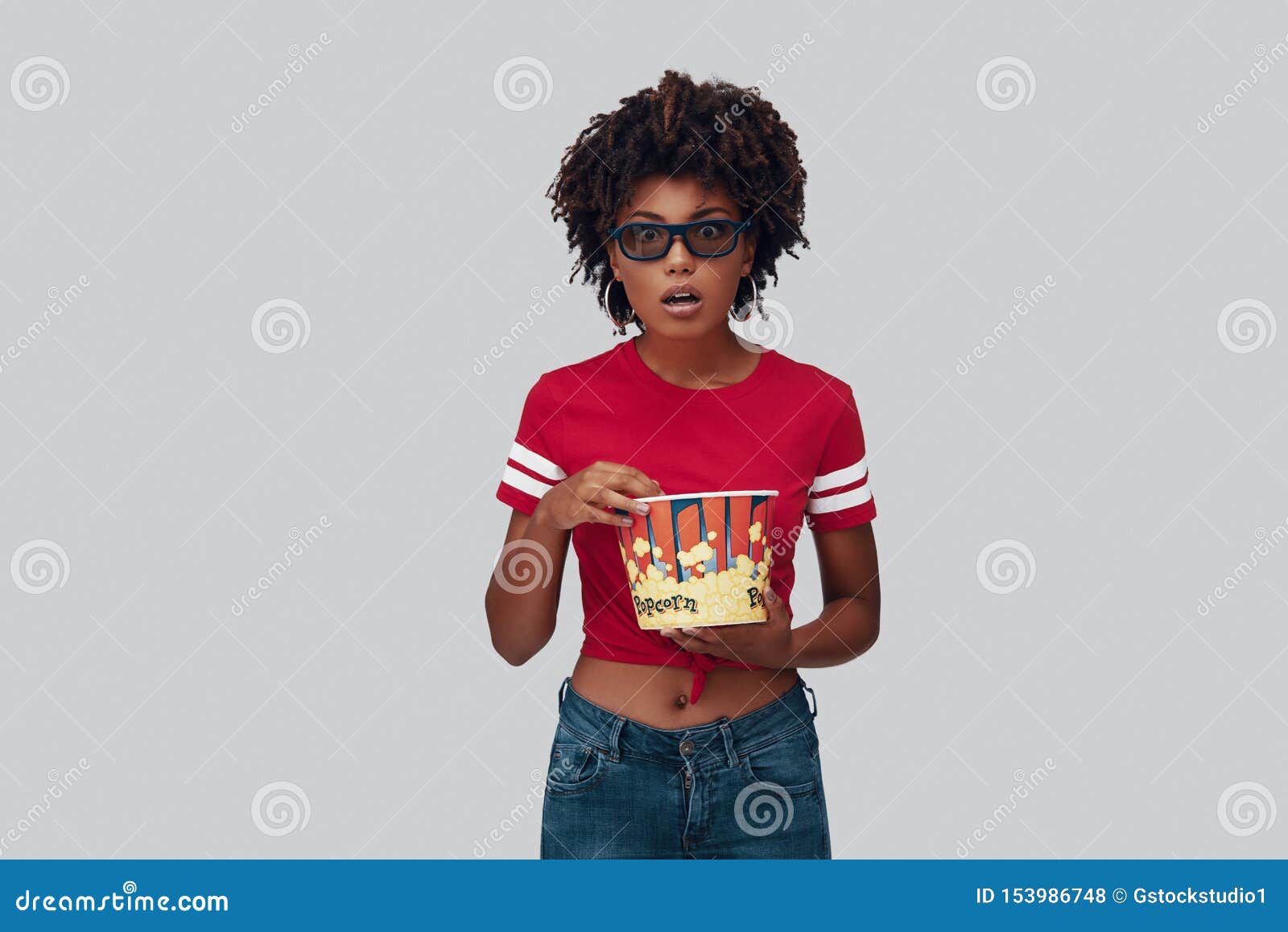 Jeune Femme Africaine Attirante Photo Stock Image Du Adolescent Amusement 153986748