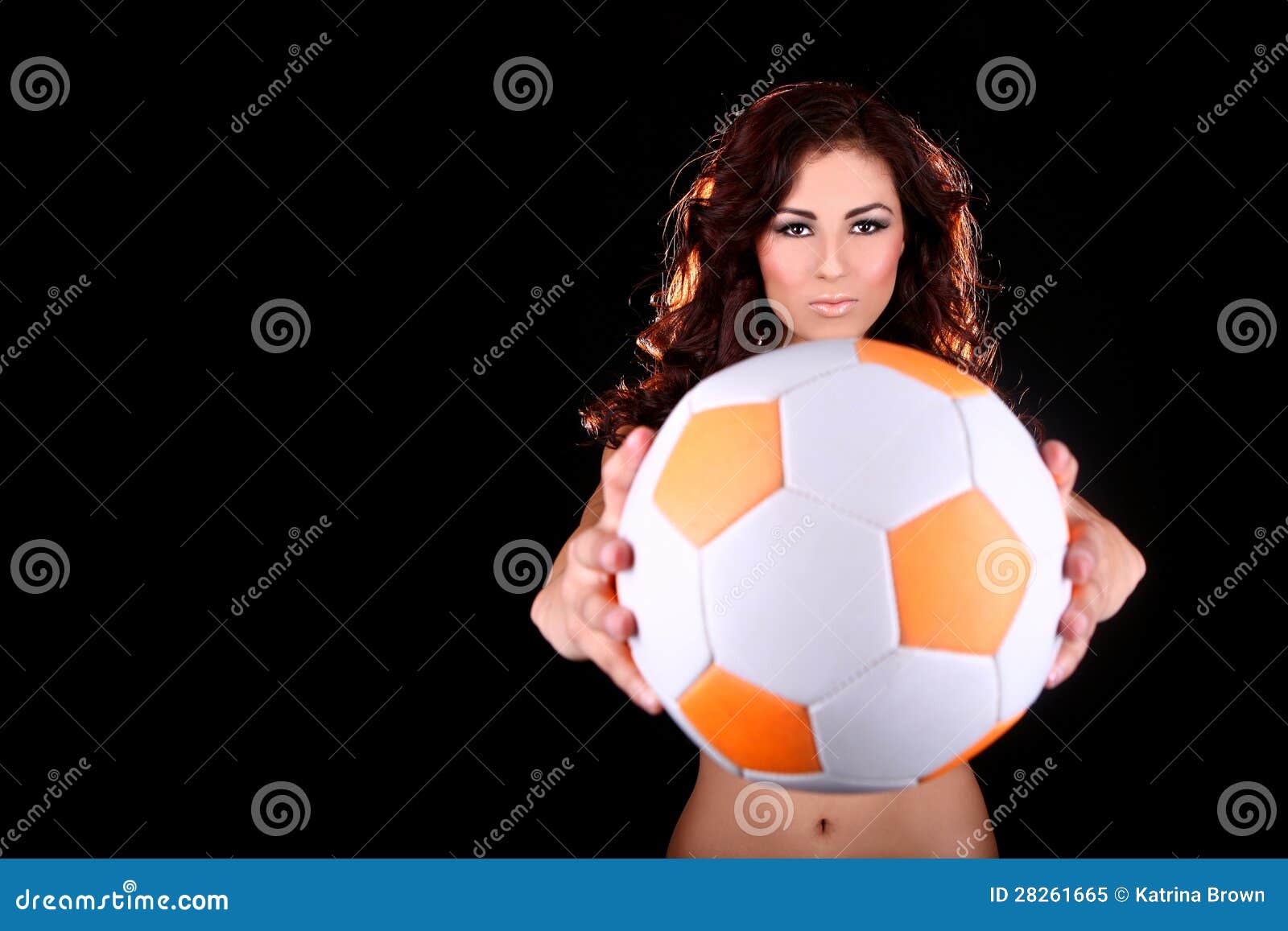 Jeune Femme Sexy Avec Du Ballon De Football Image Stock Image Du Aptitude Parfait 28261665