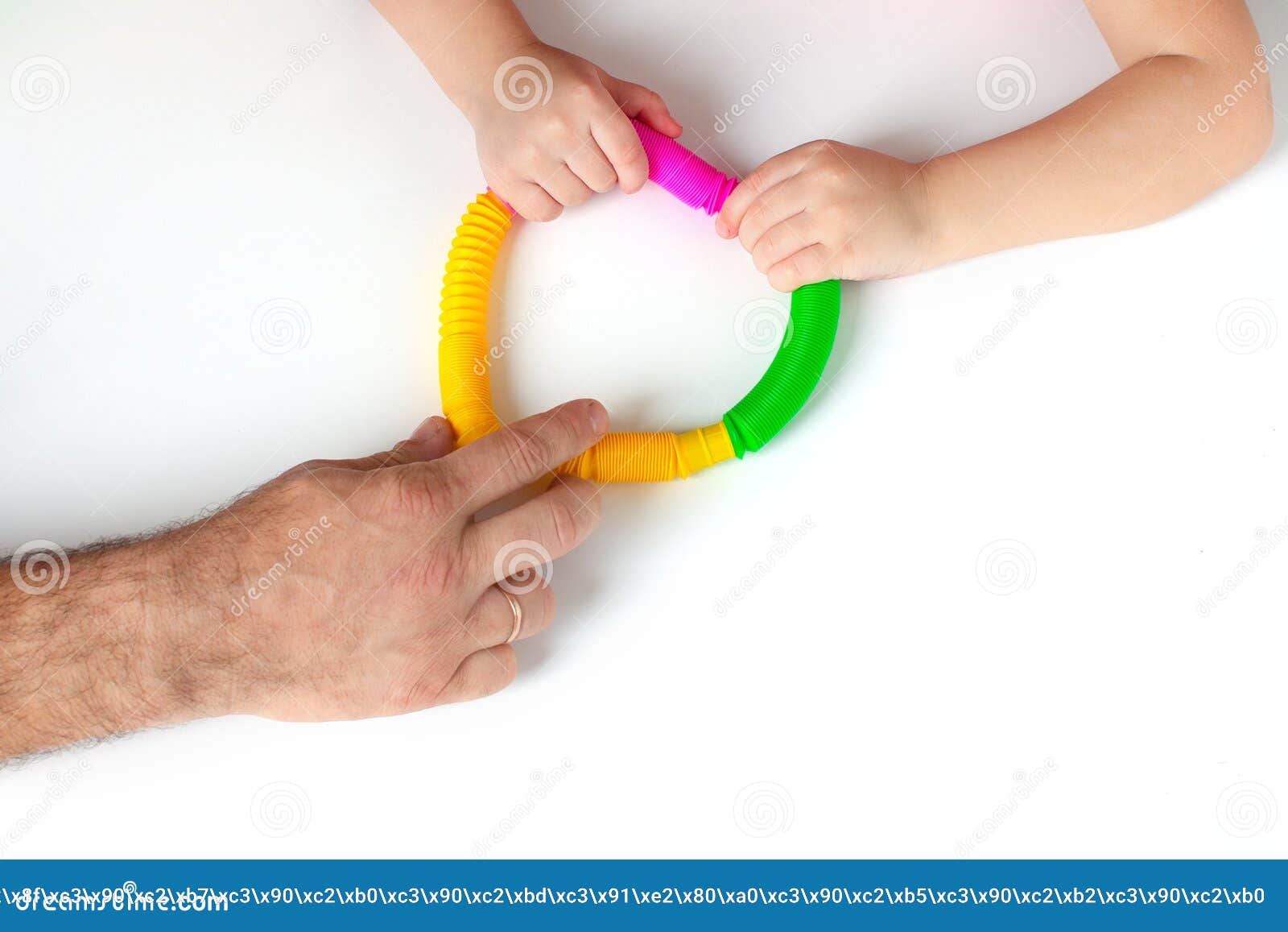 Jeux Anti-stress Pour Les Enfants. Leçons éducatives Dans La Famille Photo  stock - Image du couleur, fixation: 234283248