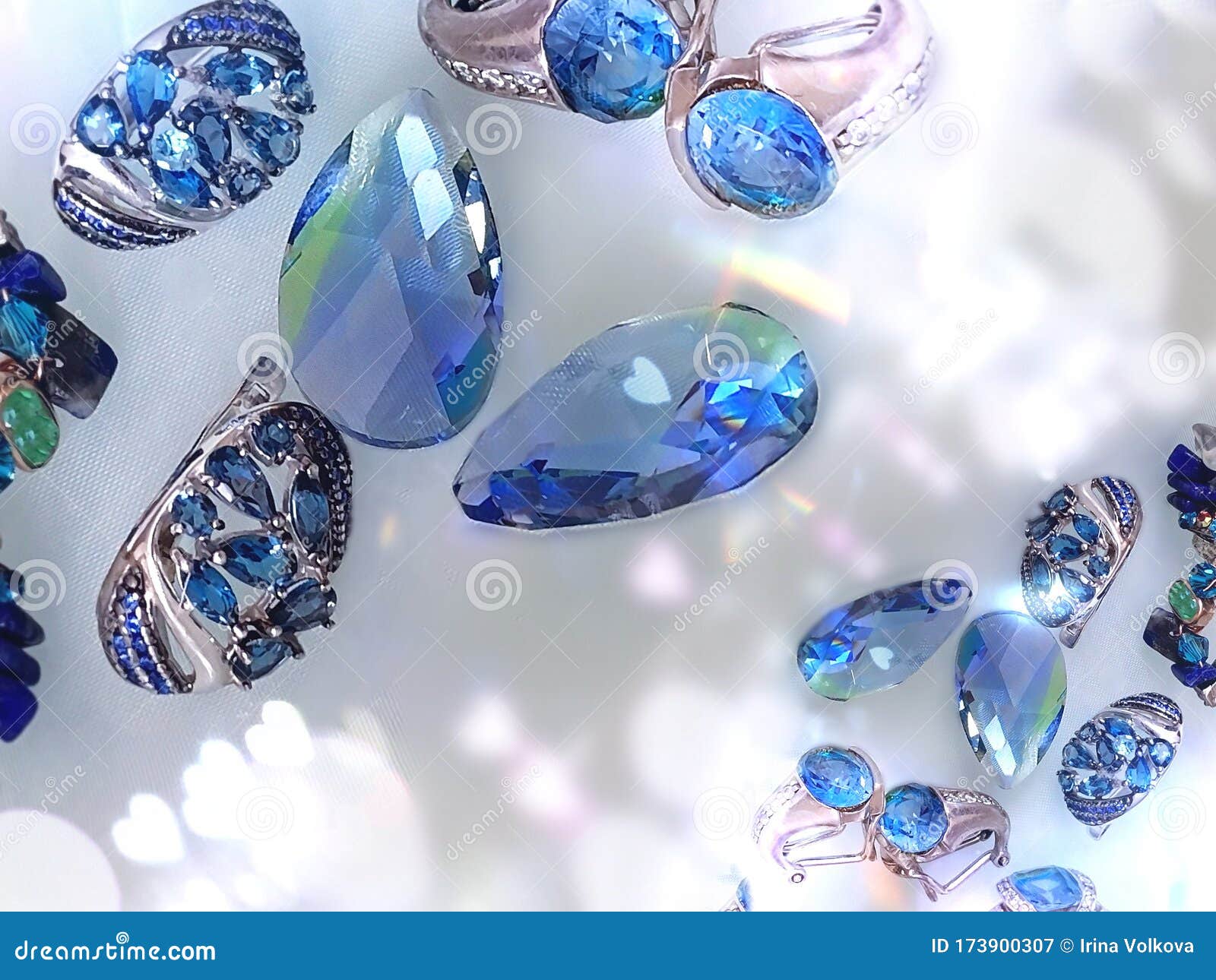 Deluxe Crystal Blue Stone Ring Ruibarbo Golden Woman Body Deluxe Crystal Blue Stone Ring Ruibarbo Golden Woman Body
