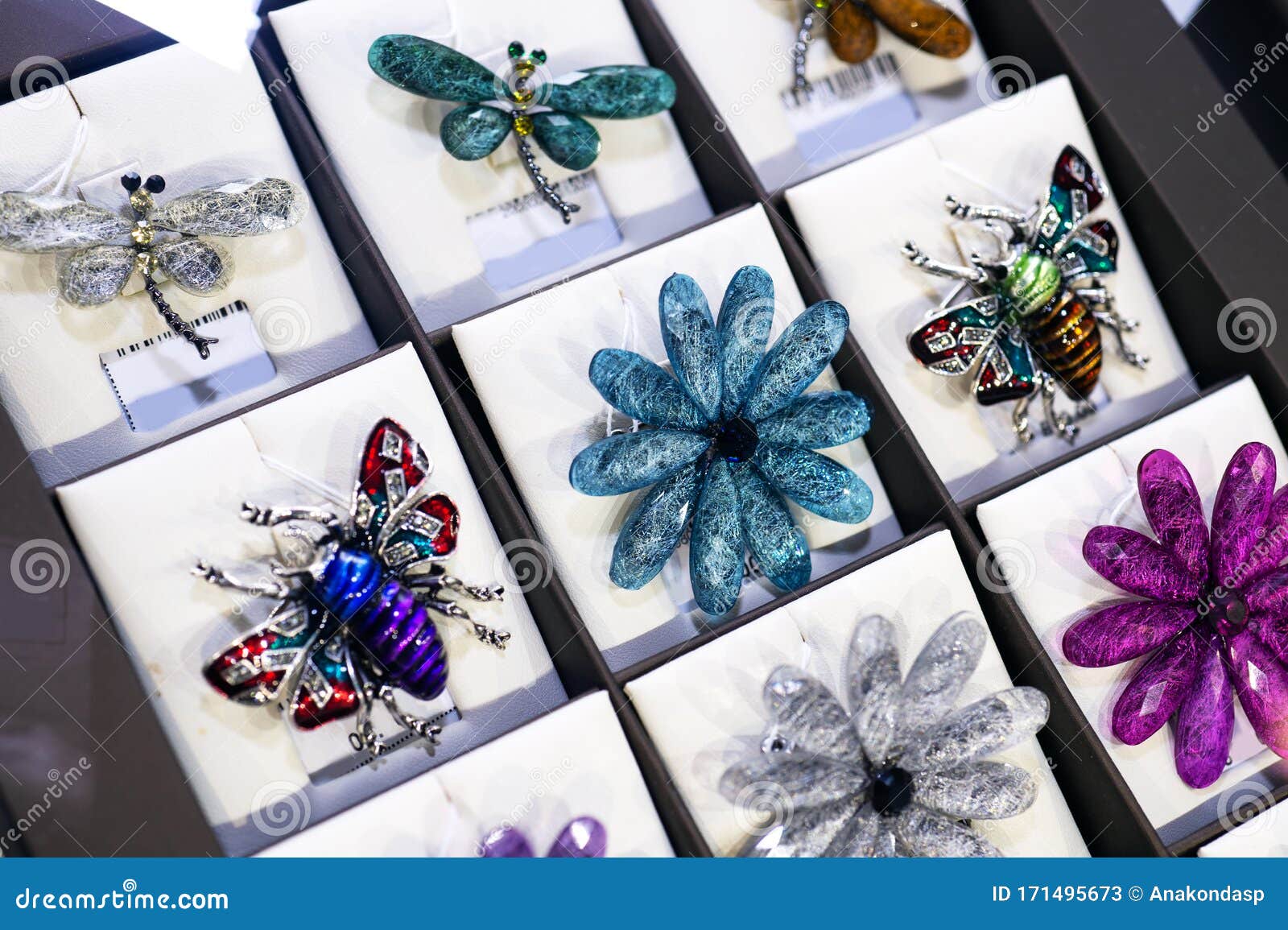 Jewelry Retail Showcase Display Different Different Brooches Stock