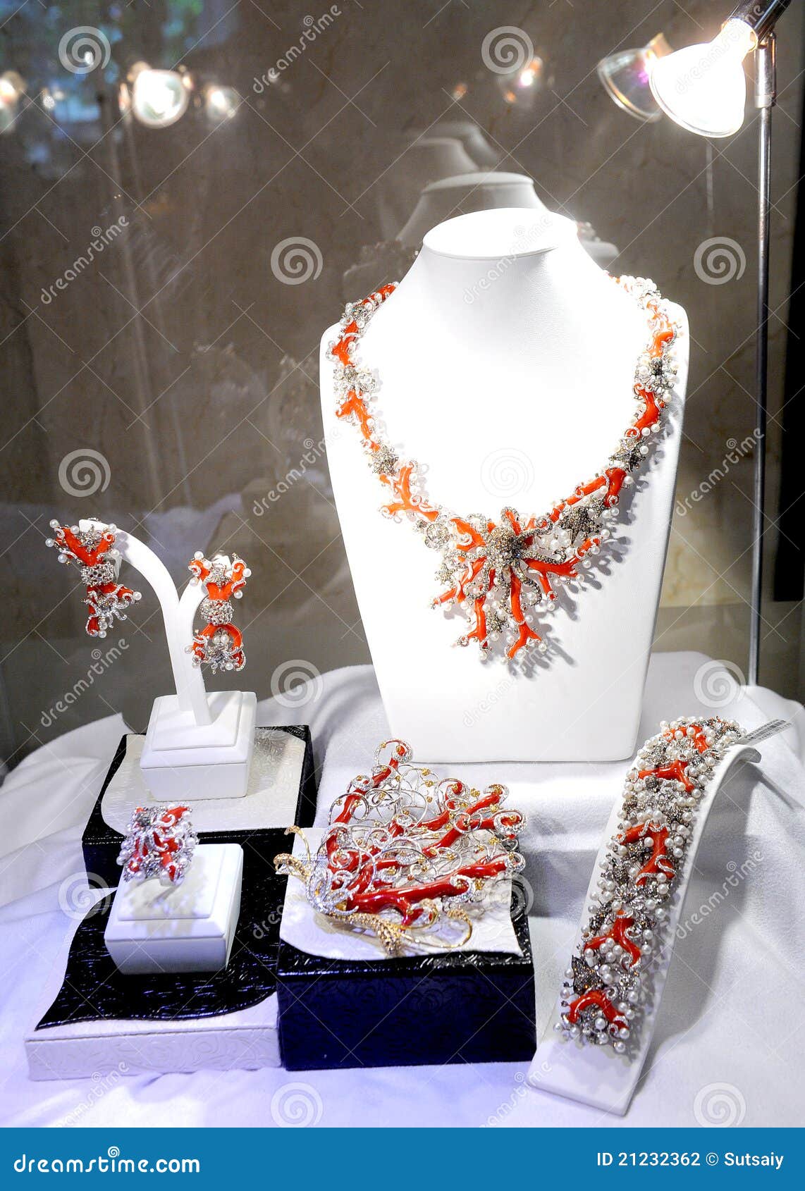 Jewelry store showwindow stock photo. Image of diamond 21232362