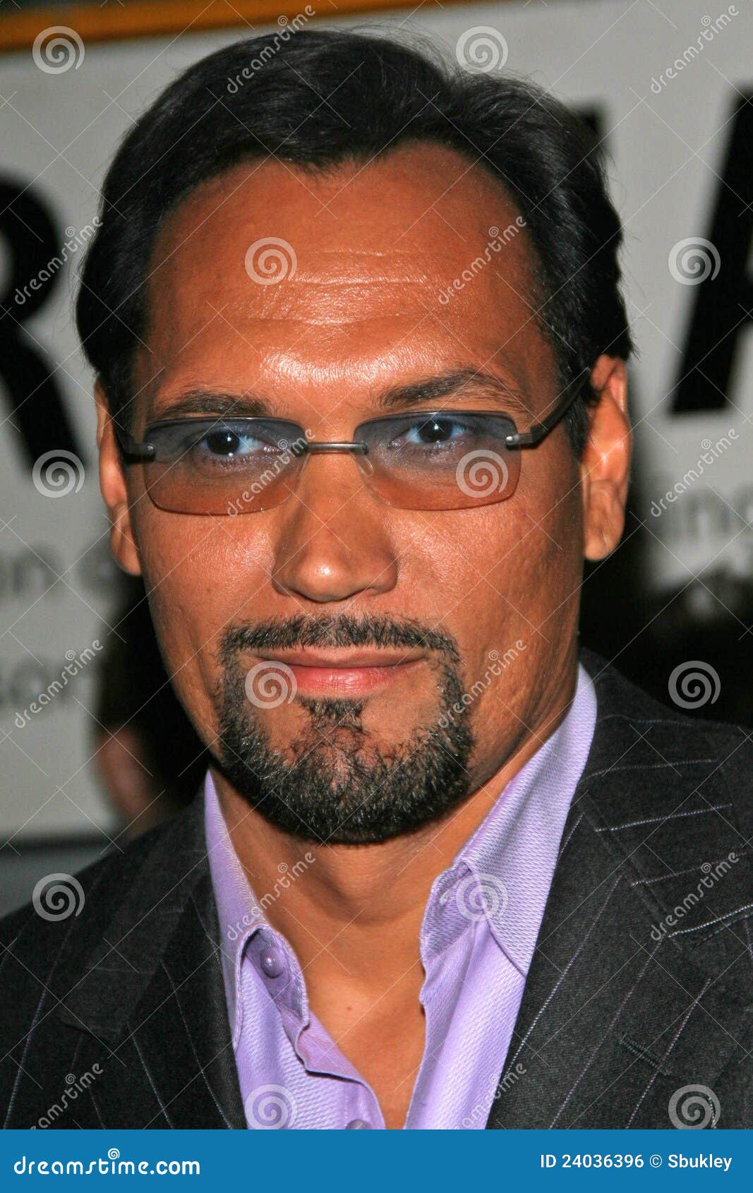 Jimmy Smits foto editorial. Imagen de premier, barreta - 24036396, image size:1067x1690