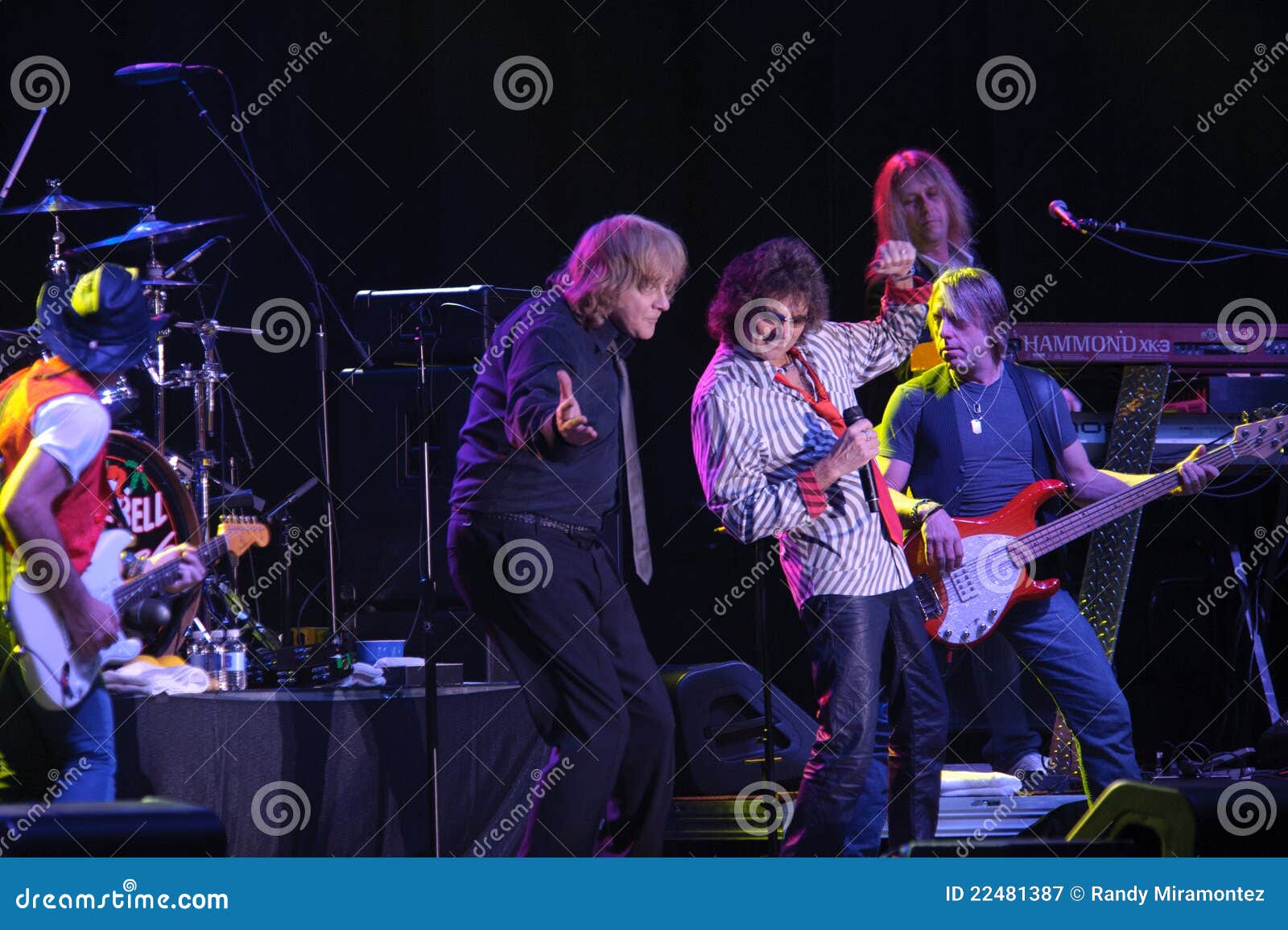 Jingle Bell Rock Editorial Photography Image Of Concerts - jingle bell rock roblox id